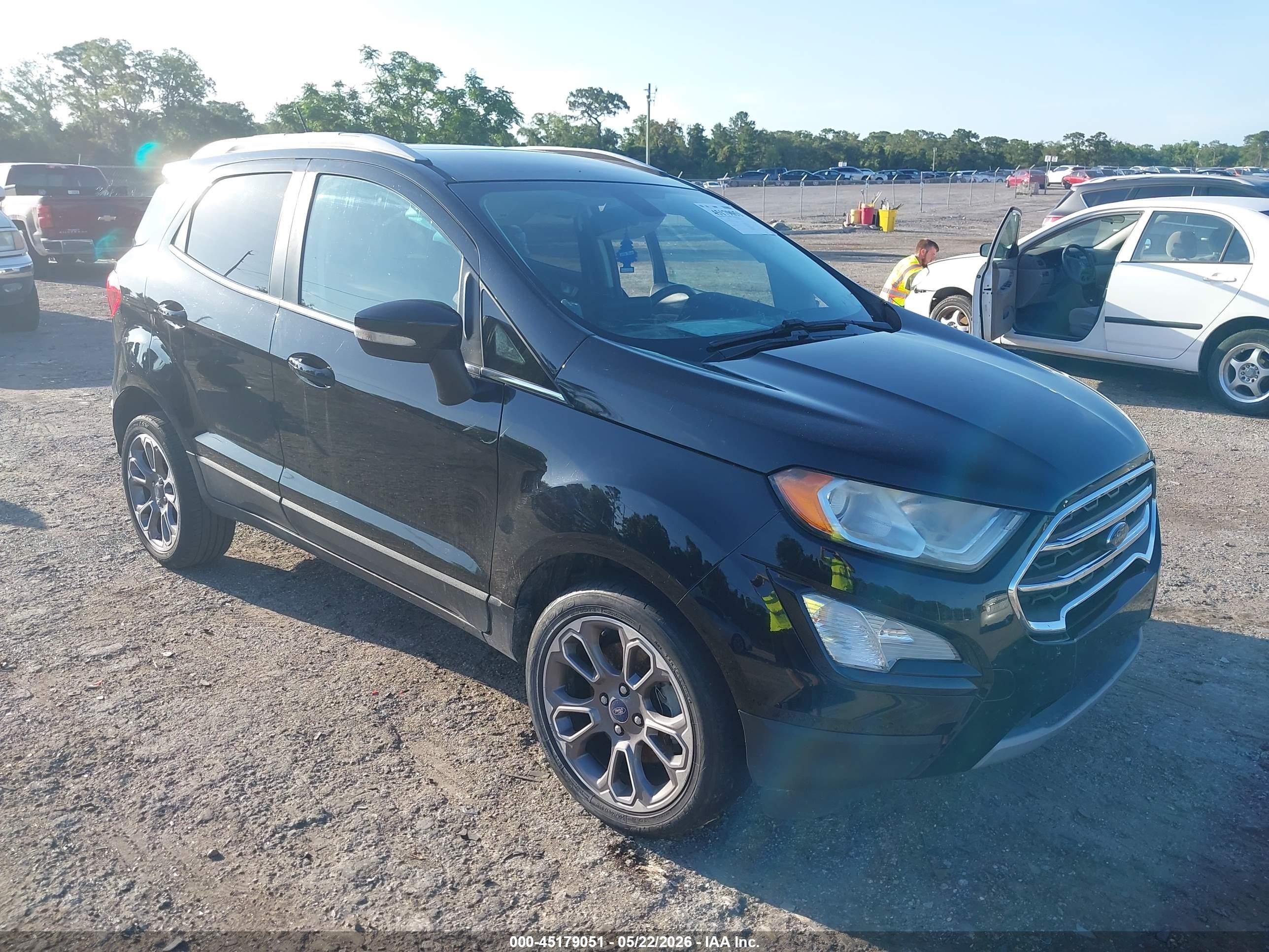 2019 Ford EcoSport Titanium, VIN MAJ3S2KE0KC297421 — Side
