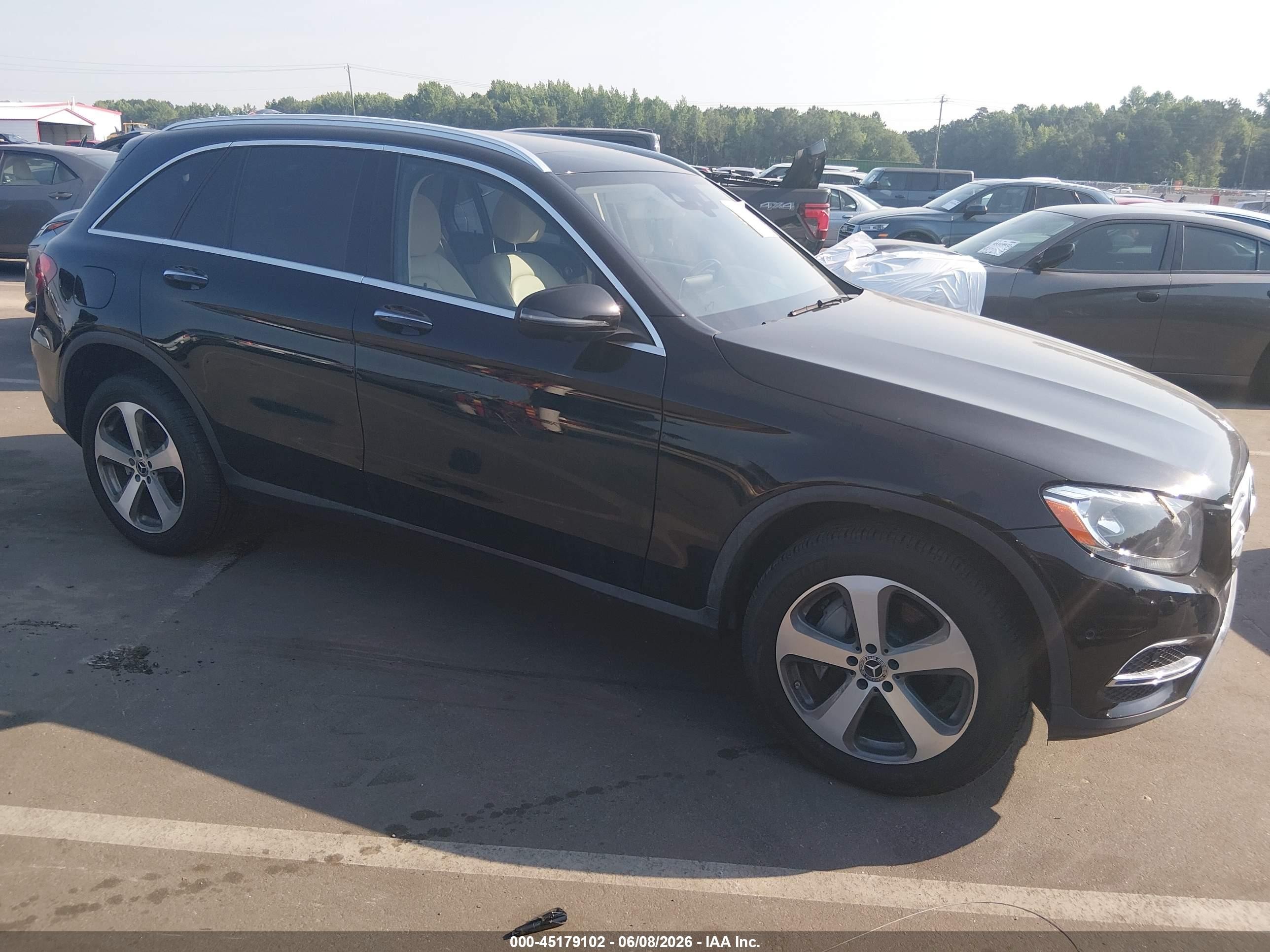 2019 Mercedes-Benz GLC 300, VIN WDC0G4KB7KV130018 — Engine fire