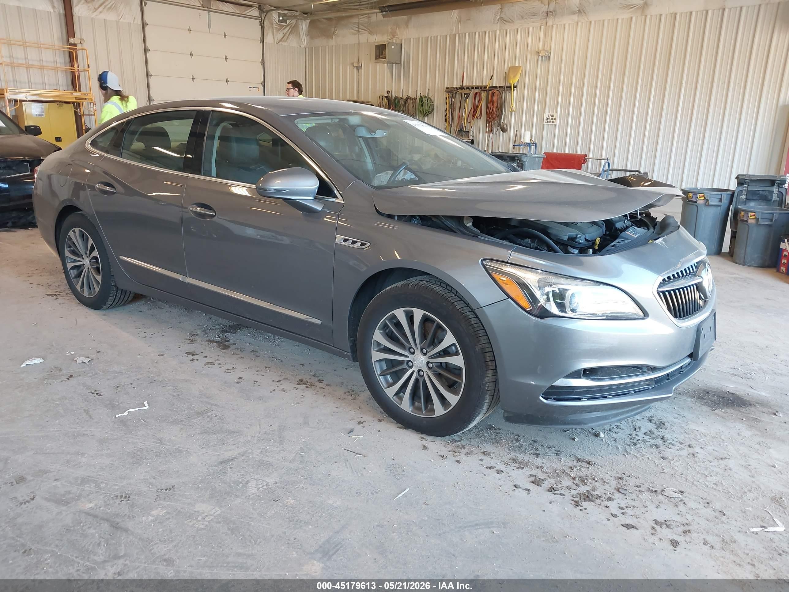 2019 Buick LaCrosse Essence, VIN 1G4ZR5SS5KU106959 — Перед
