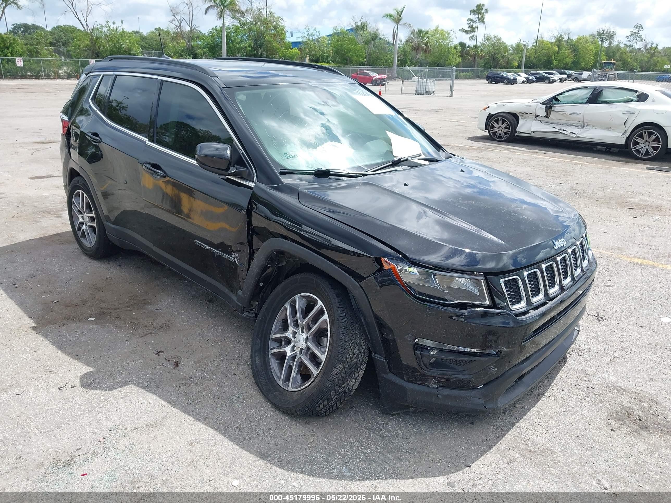 2020 Jeep Compass Altitude, VIN 3C4NJCBB4LT252859 — Side