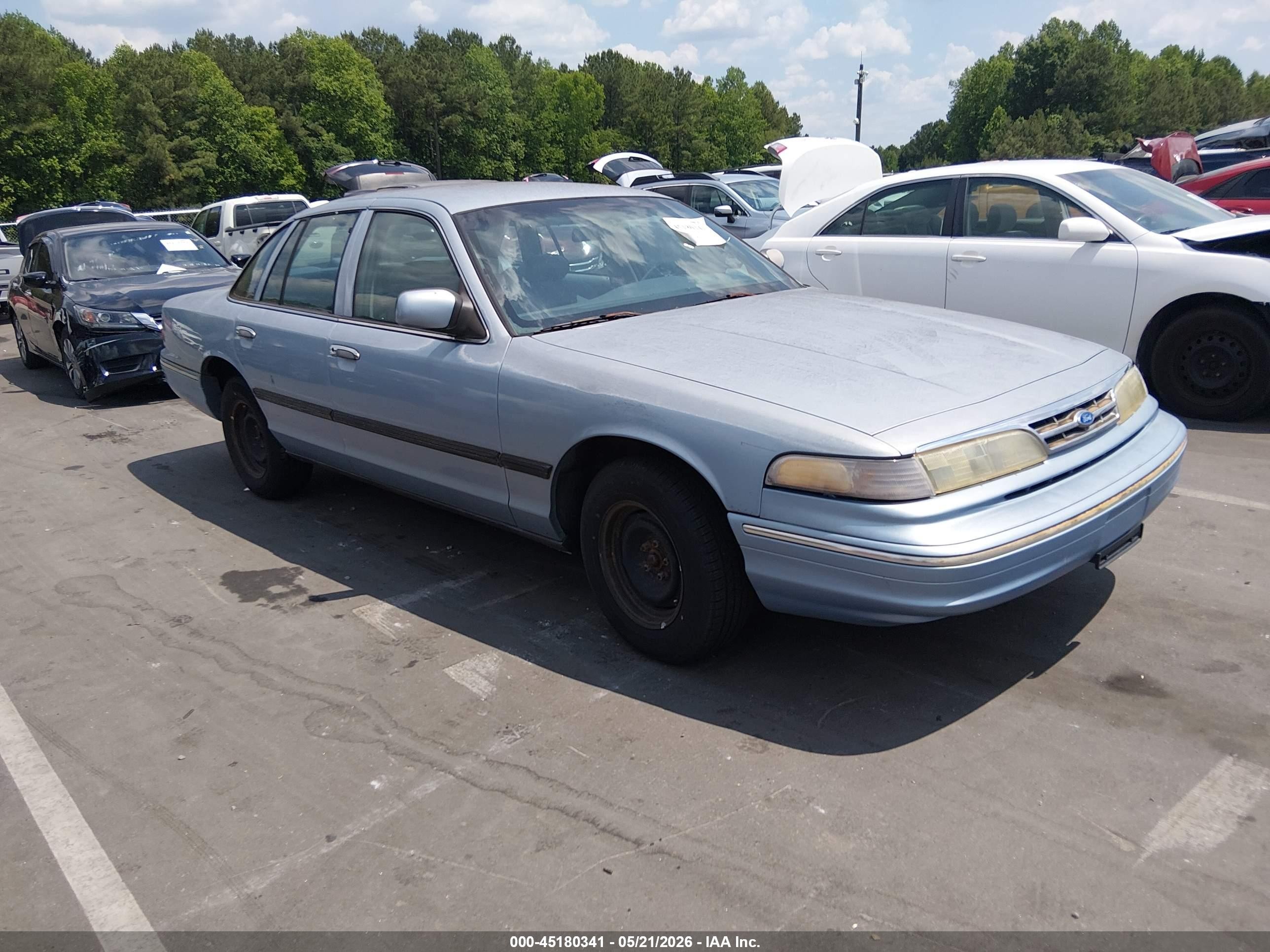 1997 Ford Crown Victoria Police, VIN 2FALP71W6VX142890 — Normal wear