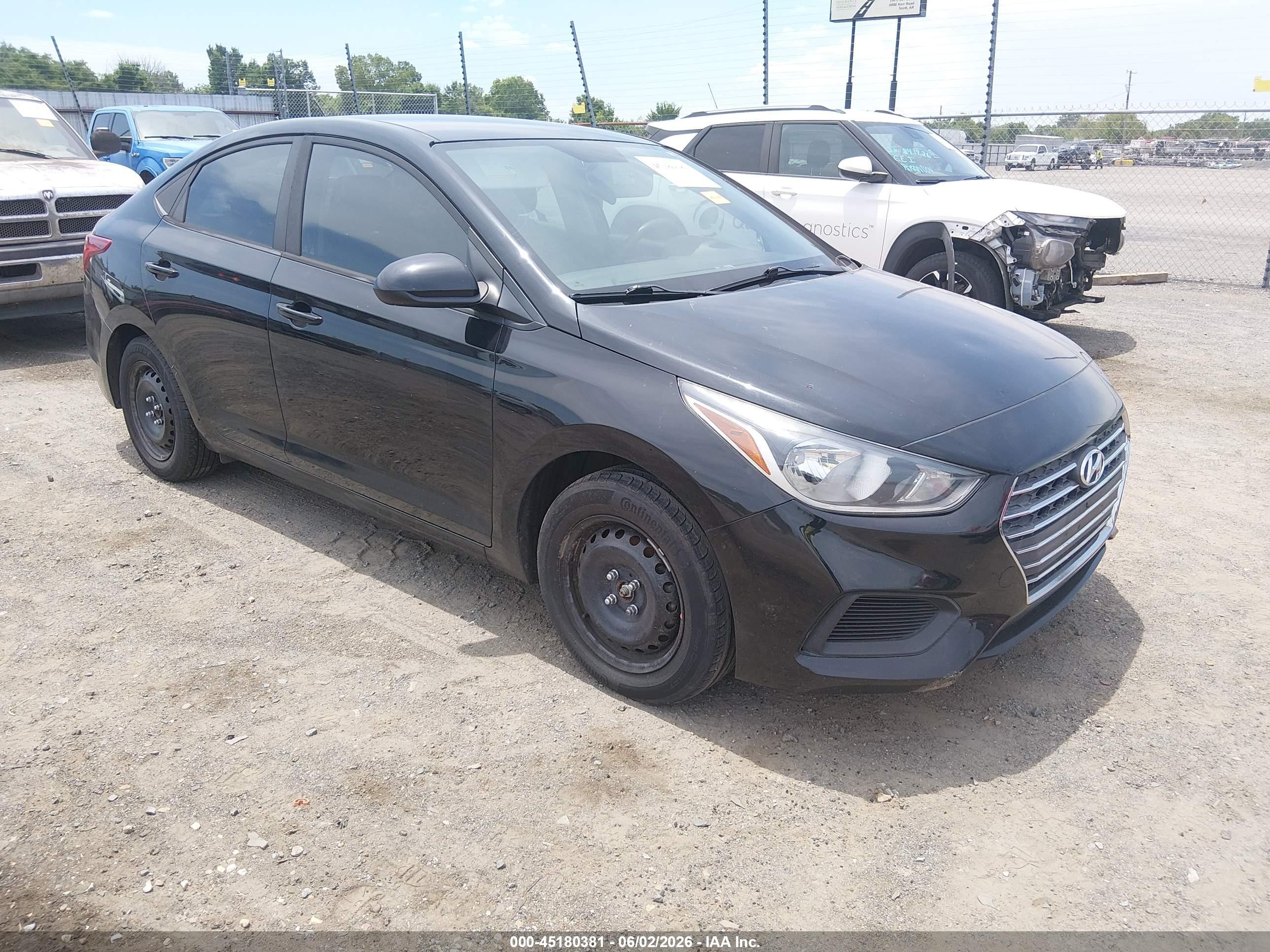 2019 Hyundai Accent SE, VIN 3KPC24A37KE080821 — Side
