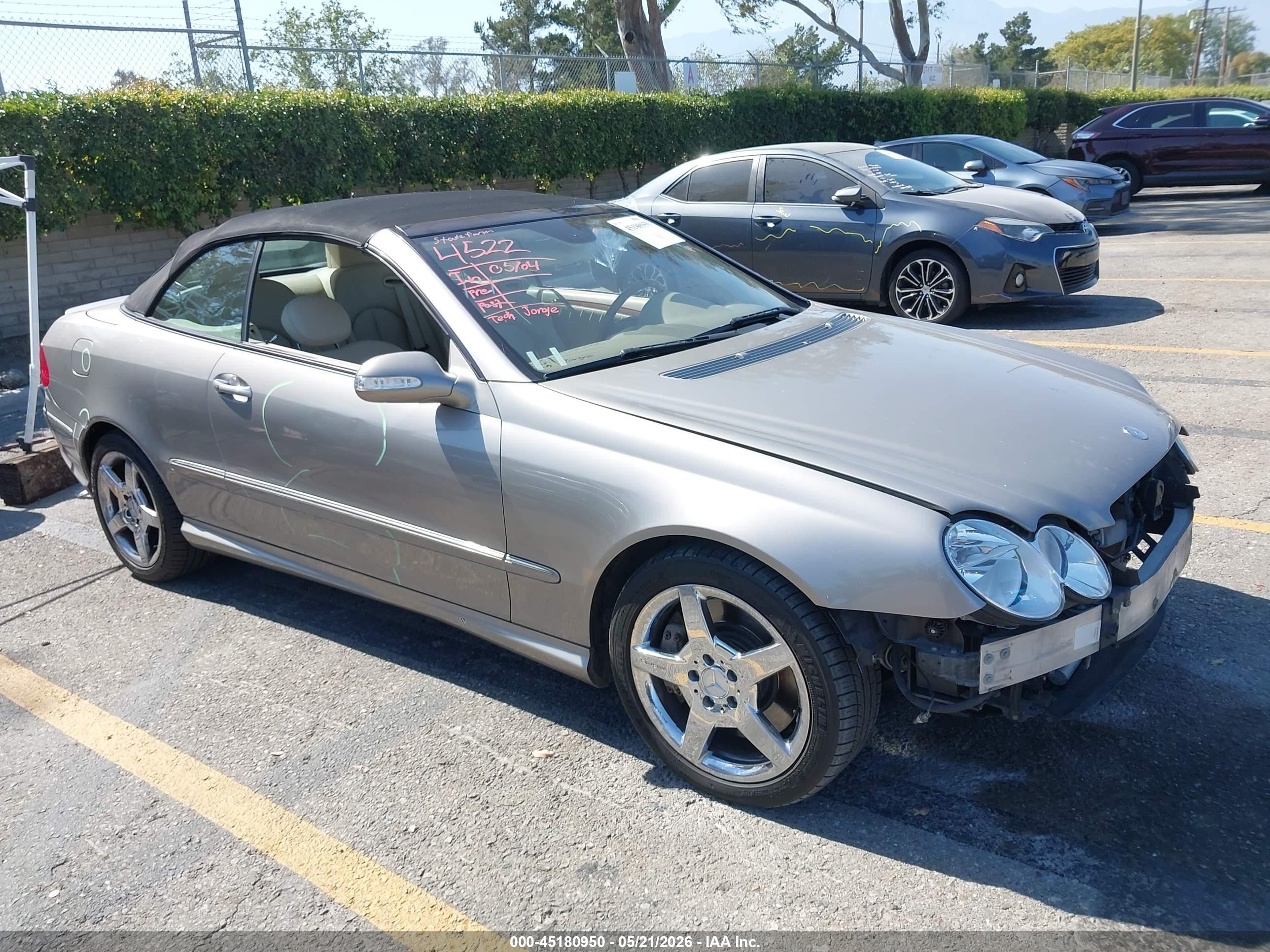 2006 Mercedes-Benz CLK 500, VIN WDBTK75J26F175355 — Front end