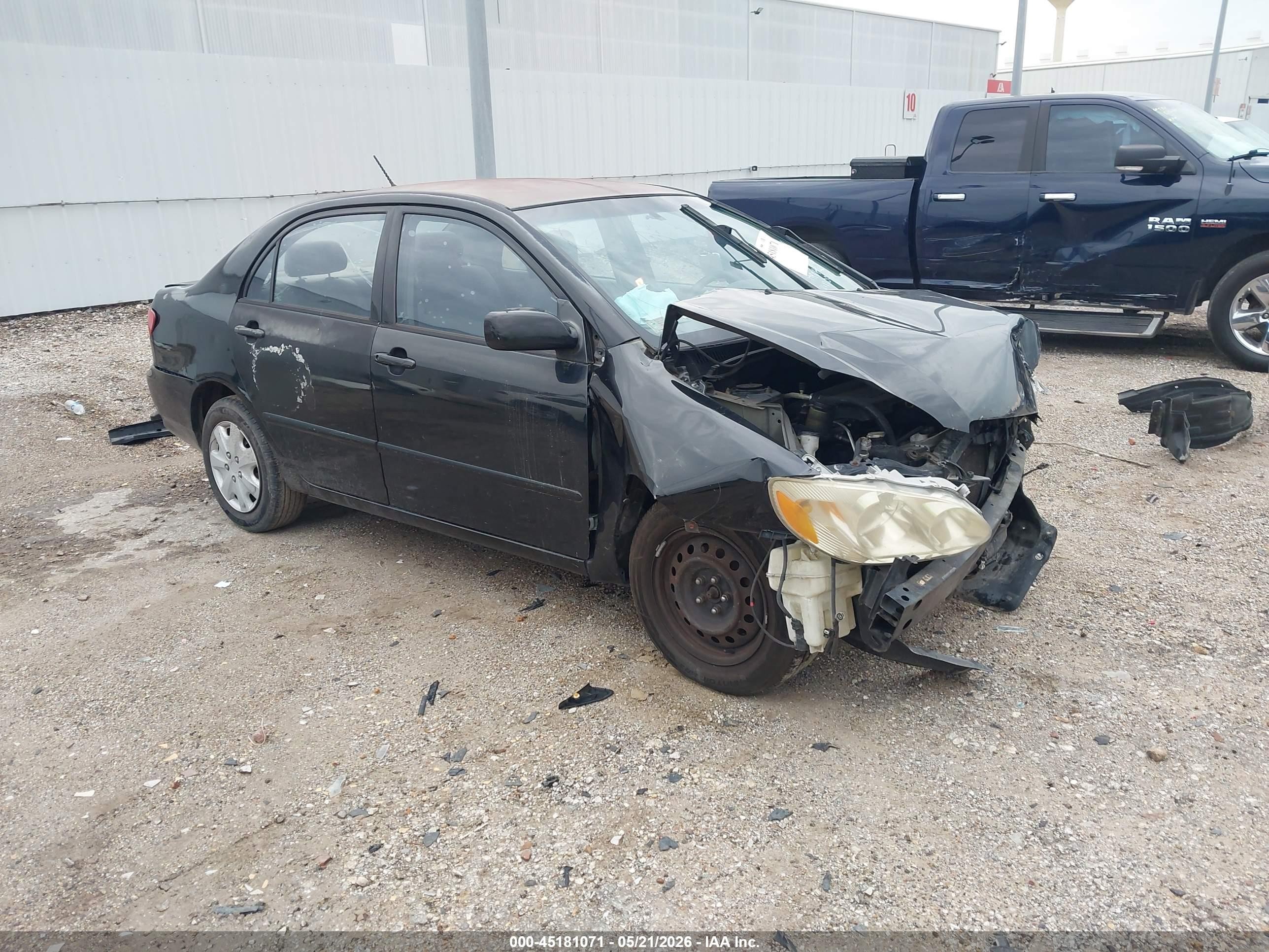 2004 Toyota Corolla CE, VIN 1NXBR32E74Z320905 — Front end