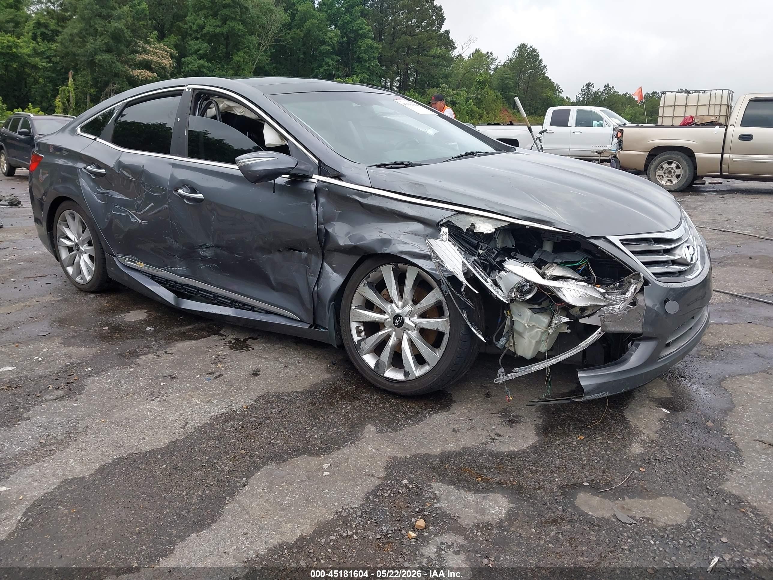 2013 Hyundai Azera, VIN KMHFH4JG2DA315867 — Бок