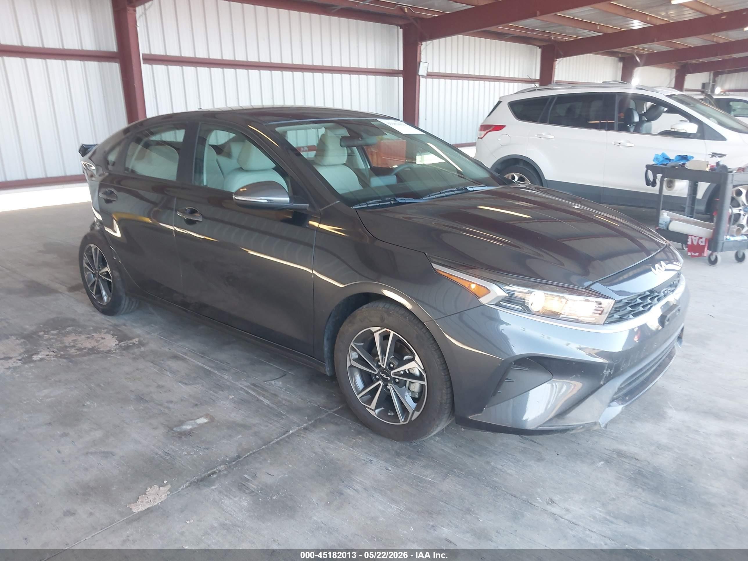 2023 Kia Forte LXS, VIN 3KPF24AD1PE680005 — Rear end