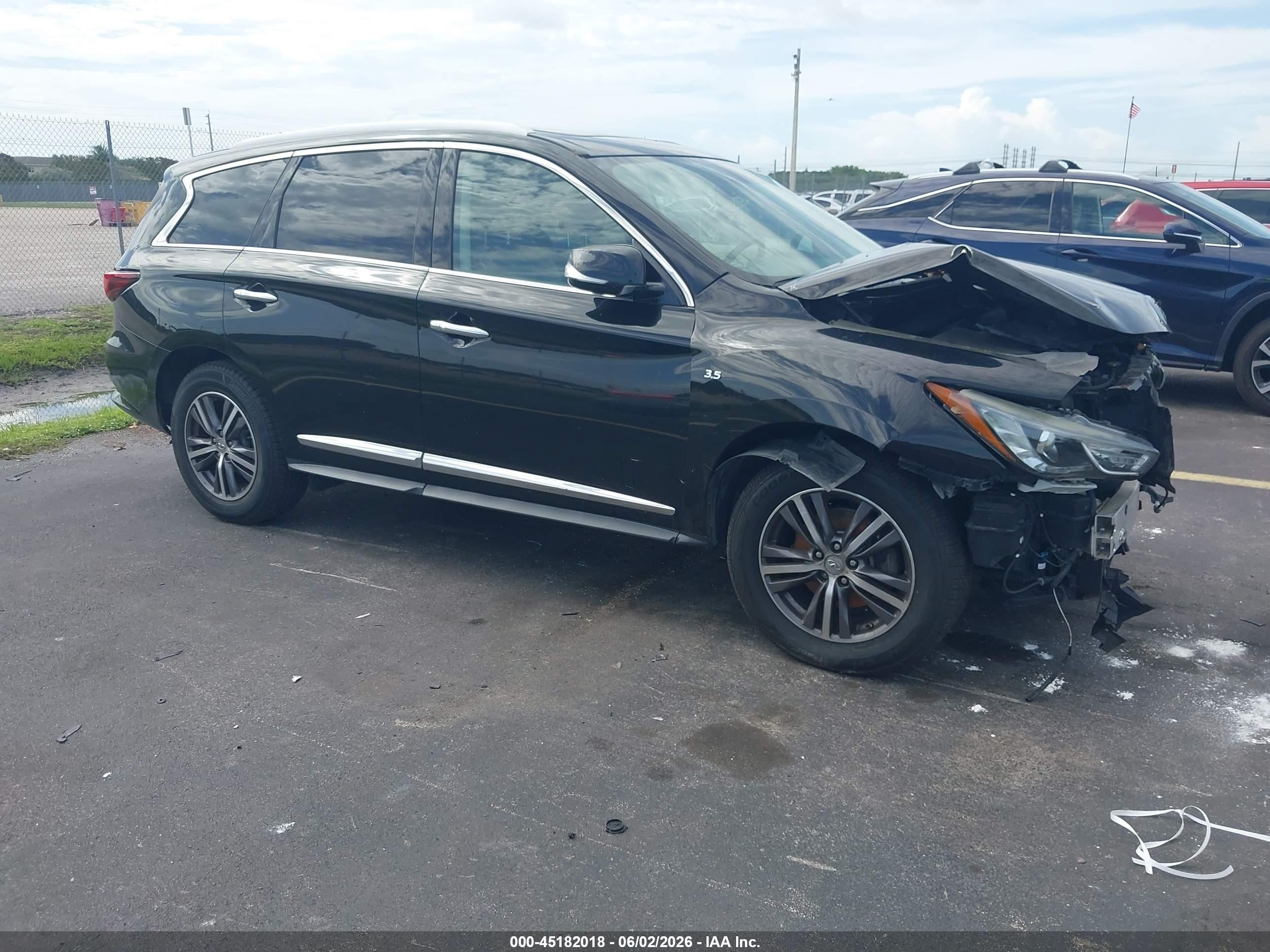 2018 Infiniti QX60, VIN 5N1DL0MN2JC512935 — Перед