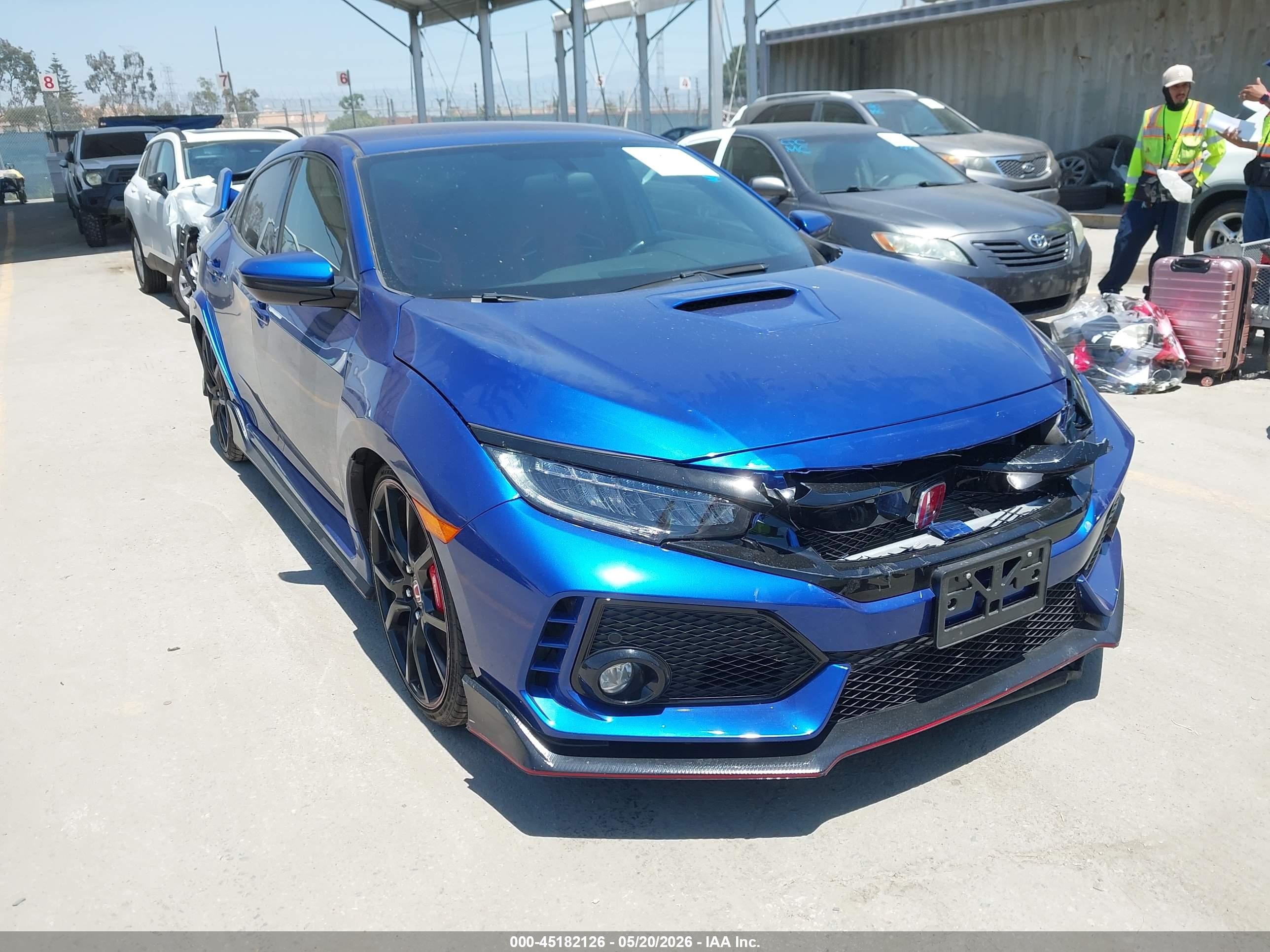 2017 Honda Civic Type R Touring, VIN SHHFK8G75HU201300 — Front end