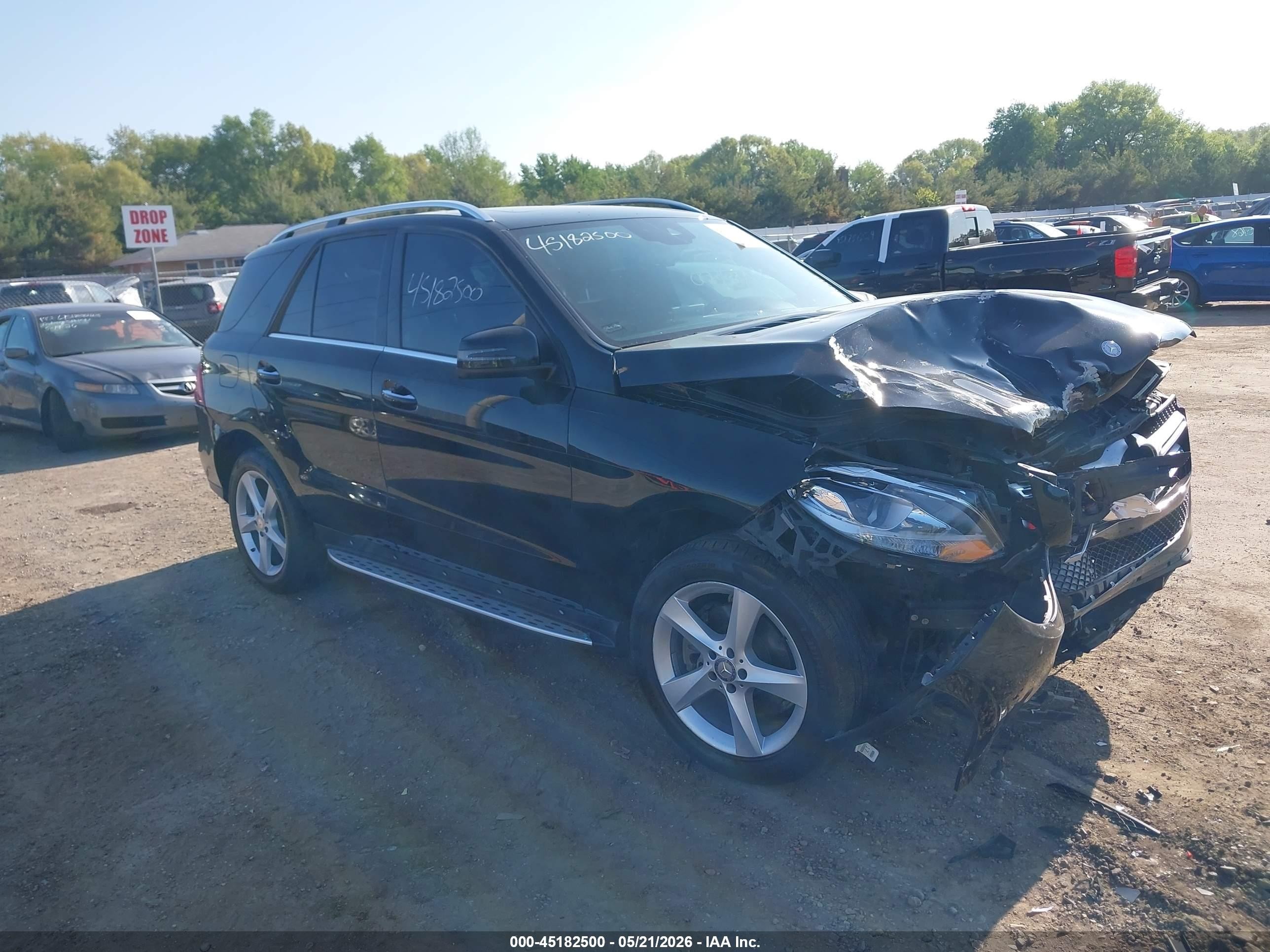 2016 Mercedes-Benz GLE 350, VIN 4JGDA5HB5GA695447 — Front end