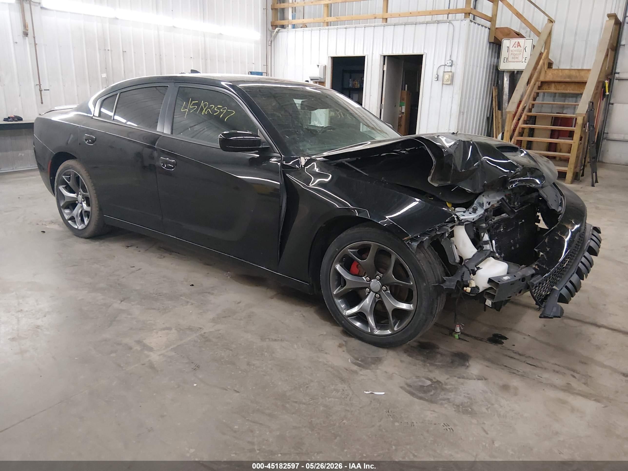 2015 Dodge Charger RT, VIN 2C3CDXCT5FH772194 — Front end