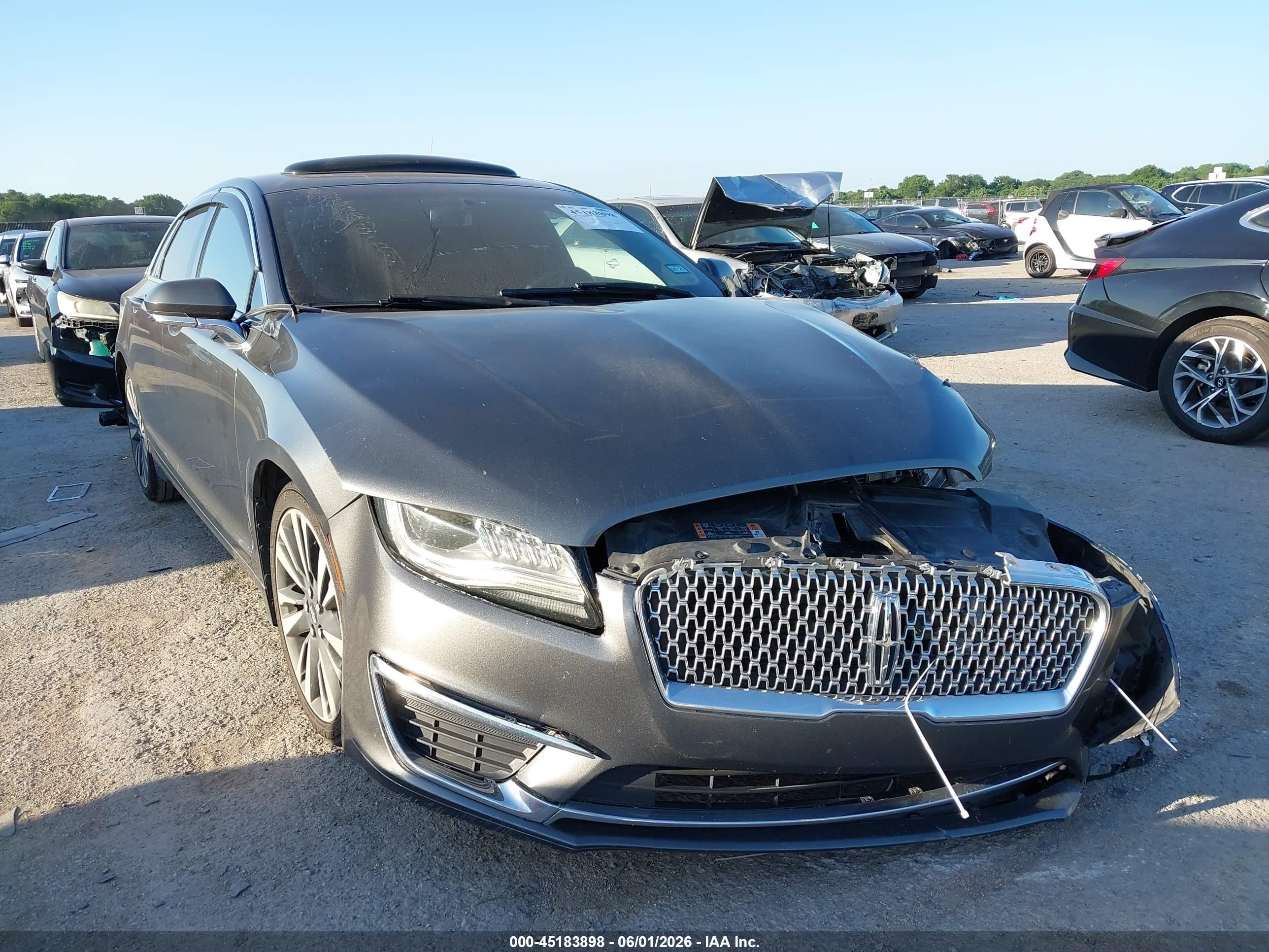 2018 Lincoln MKZ Select, VIN 3LN6L5C95JR609137 — Front end
