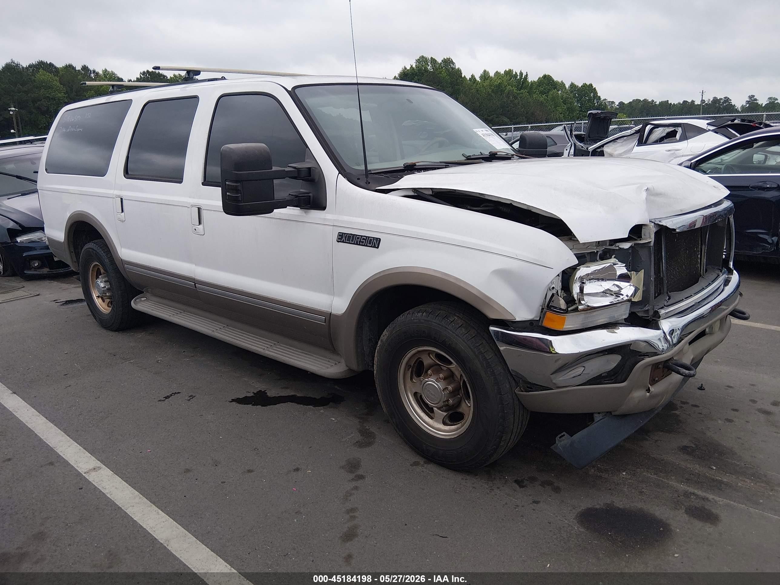 2002 Ford Excursion Limited, VIN 1FMNU42S52EC84856 — Front end