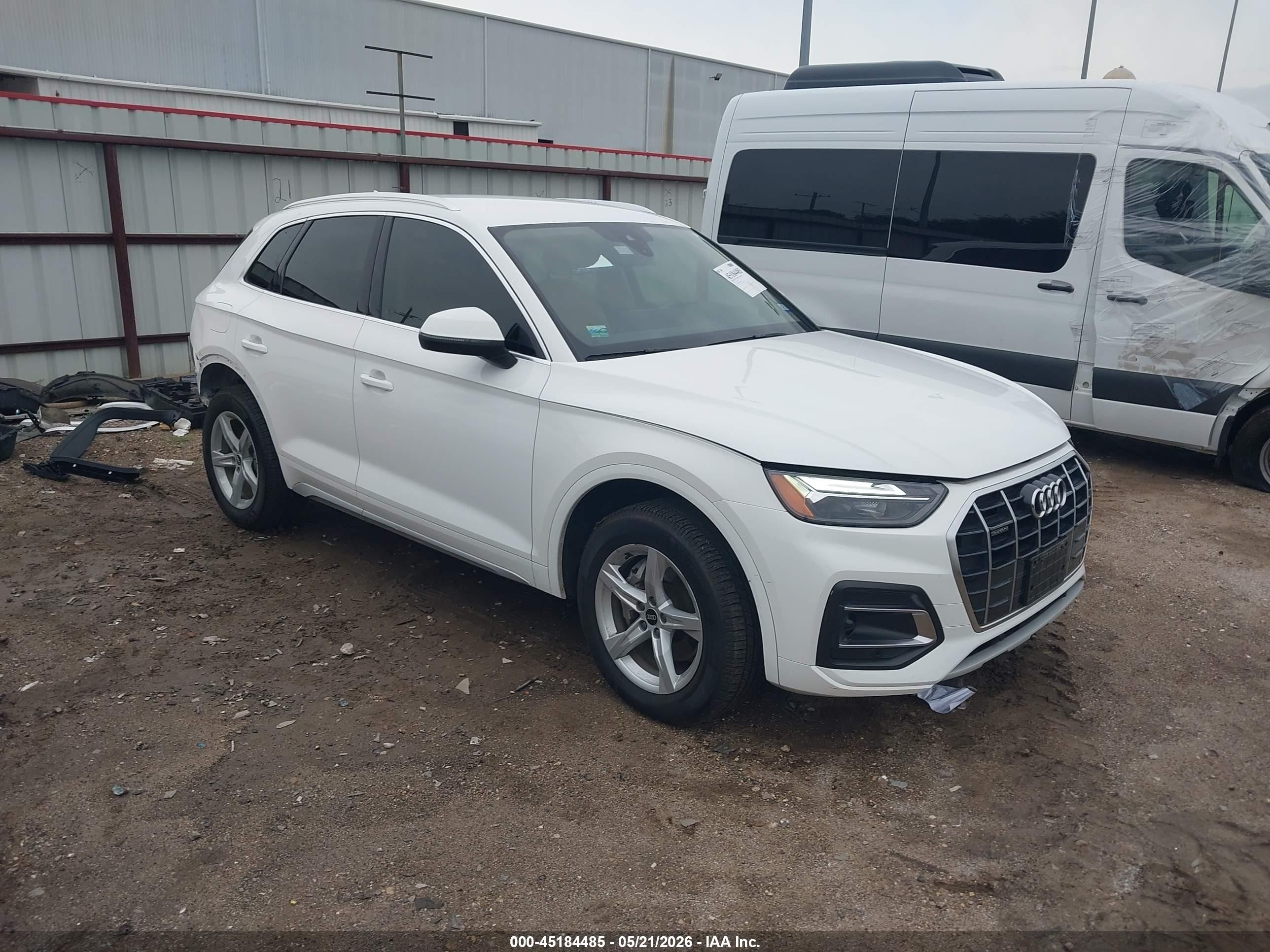 2021 Audi Q5 Premium, VIN WA1AAAFY4M2093484 — Rear end