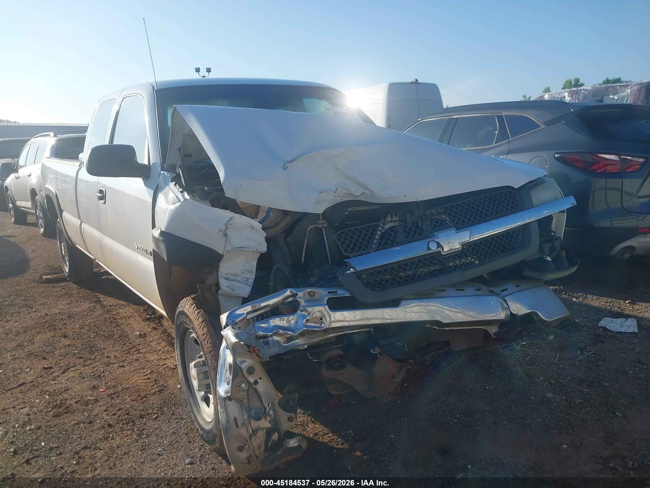 2003 Chevrolet Silverado 2500 LS, VIN 1GCGC29U53E184110 — Front end