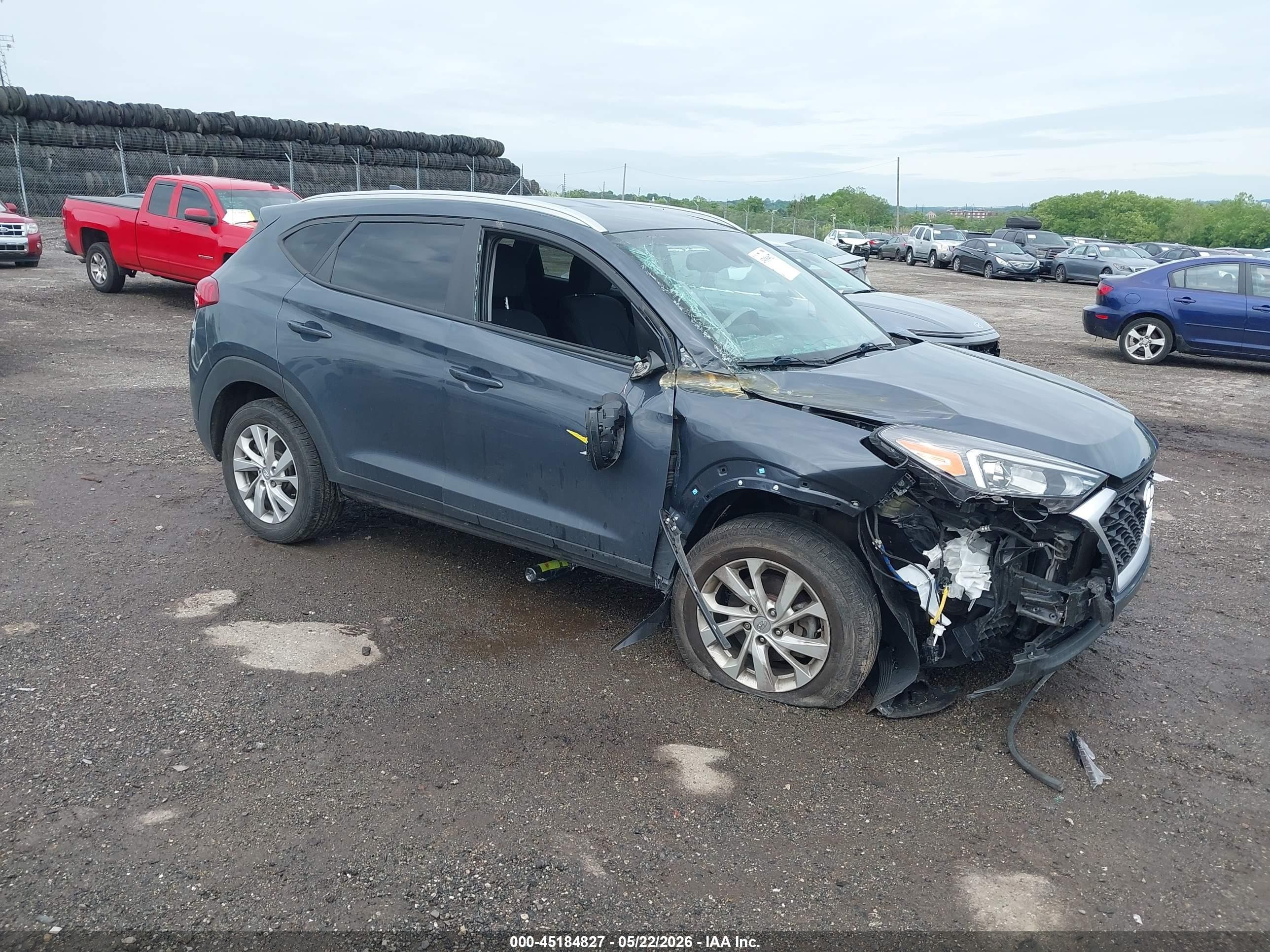 2021 Hyundai Tucson Value, VIN KM8J3CA48MU386191 — Front end