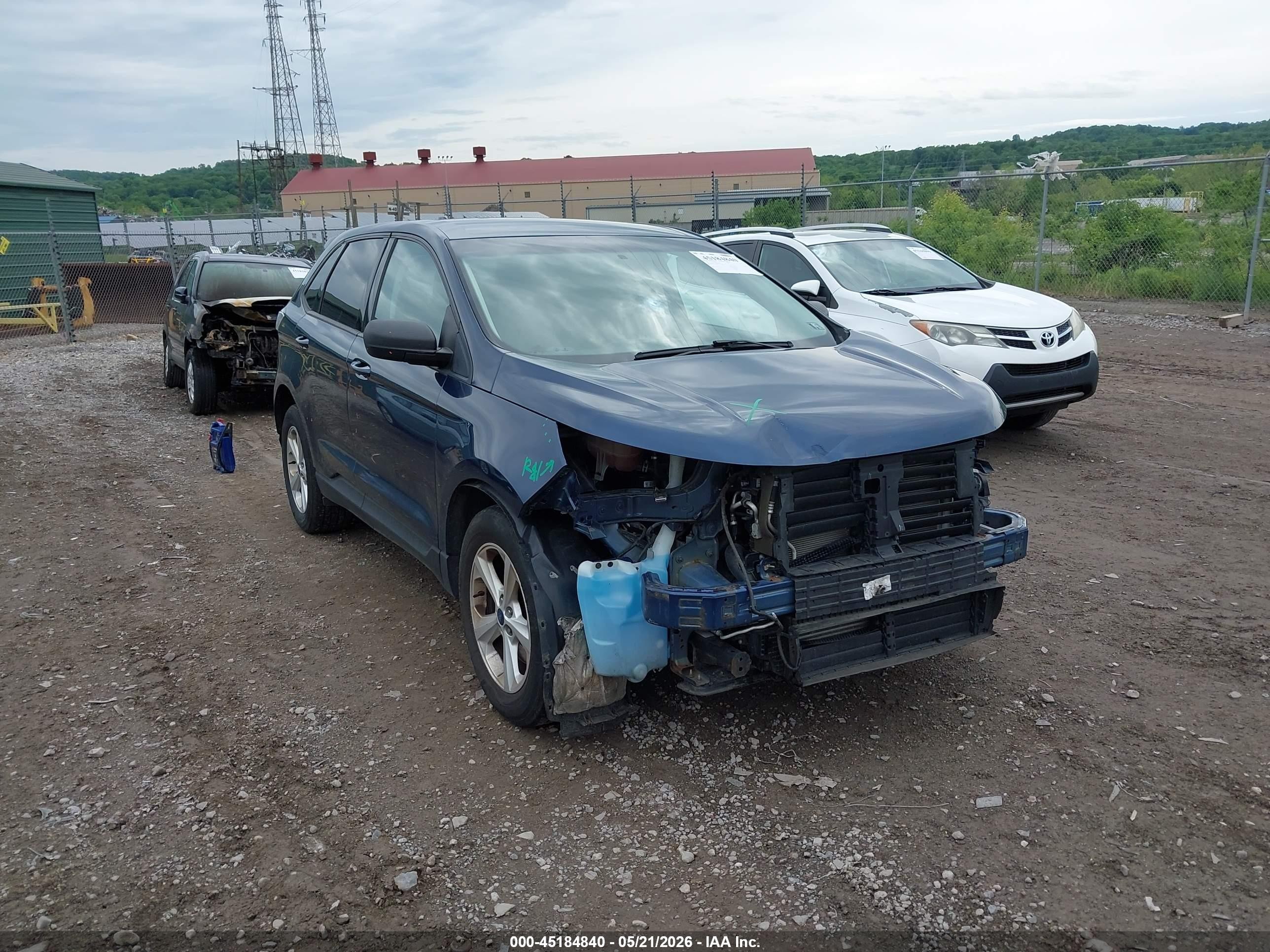 2017 Ford Edge SE, VIN 2FMPK4G96HBC48182 — Front end