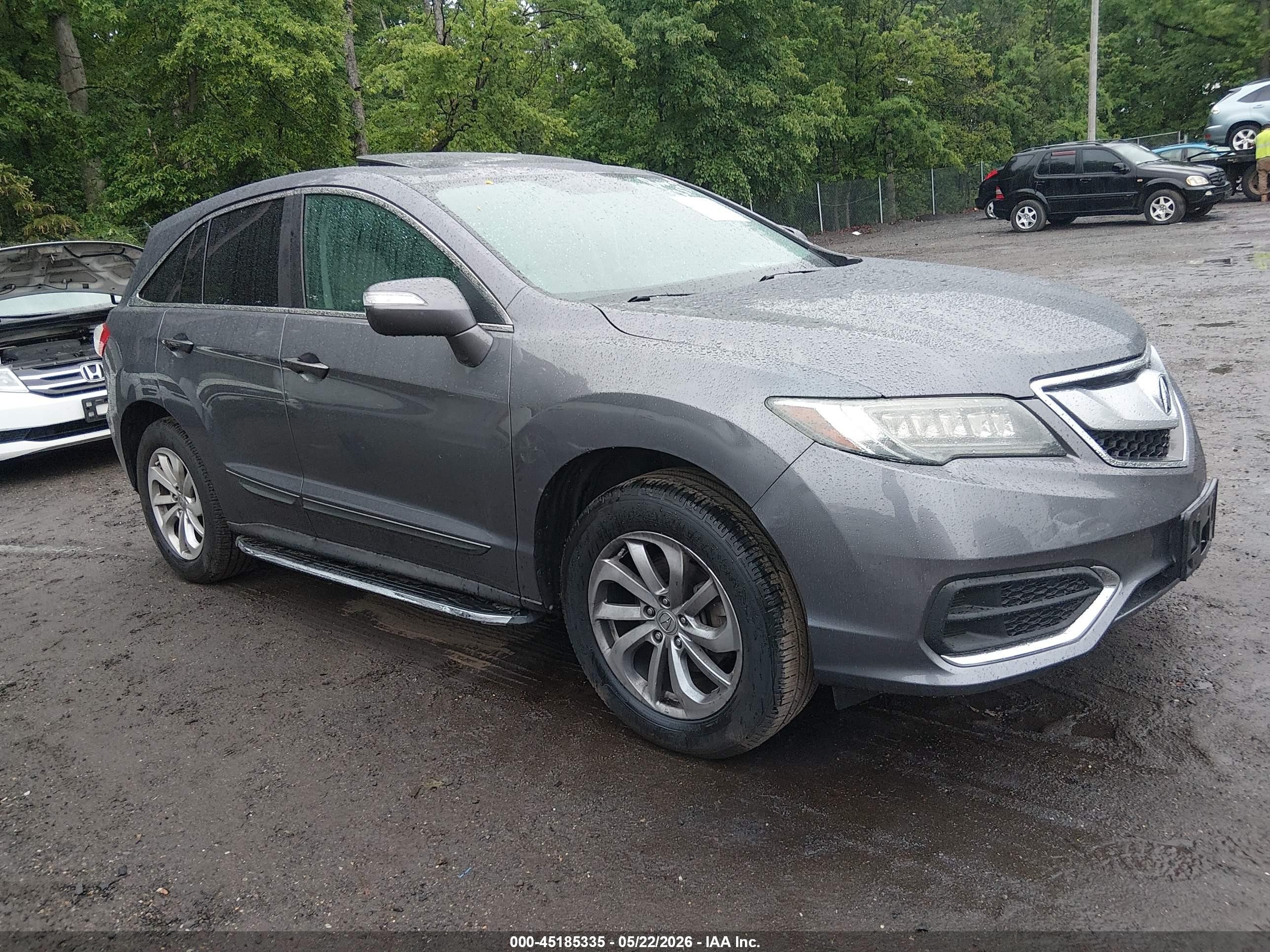 2017 Acura RDX Technology, VIN 5J8TB4H58HL015257 — Front end