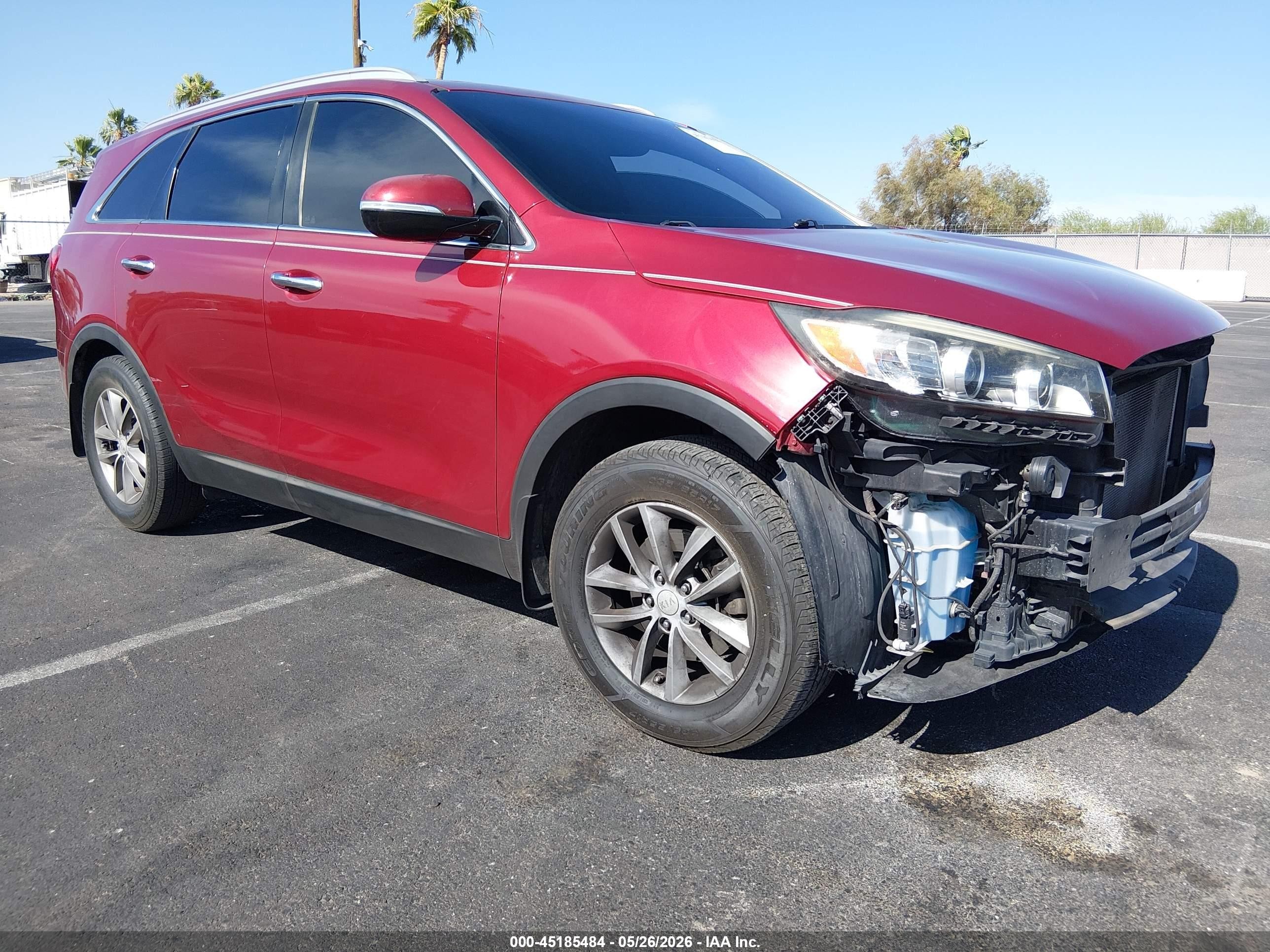 2016 Kia Sorento LX, VIN 5XYPG4A57GG175748 — Front end