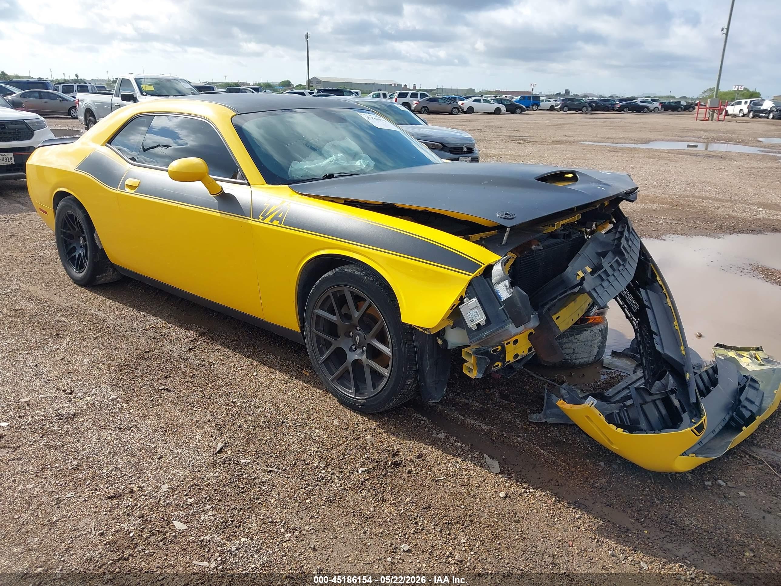 2017 Dodge Challenger R/T, VIN 2C3CDZBT1HH531720 — Front end