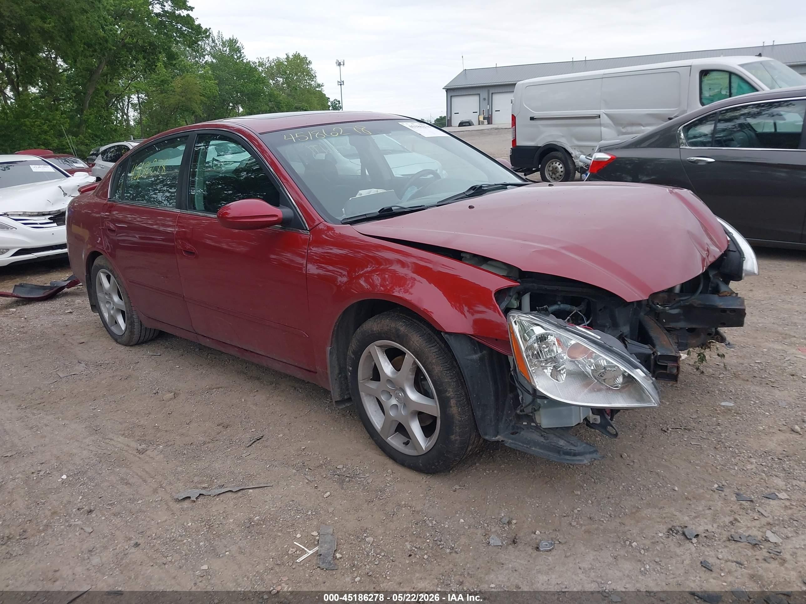 2004 Nissan Altima SE, VIN 1N4BL11D34C106573 — Front end
