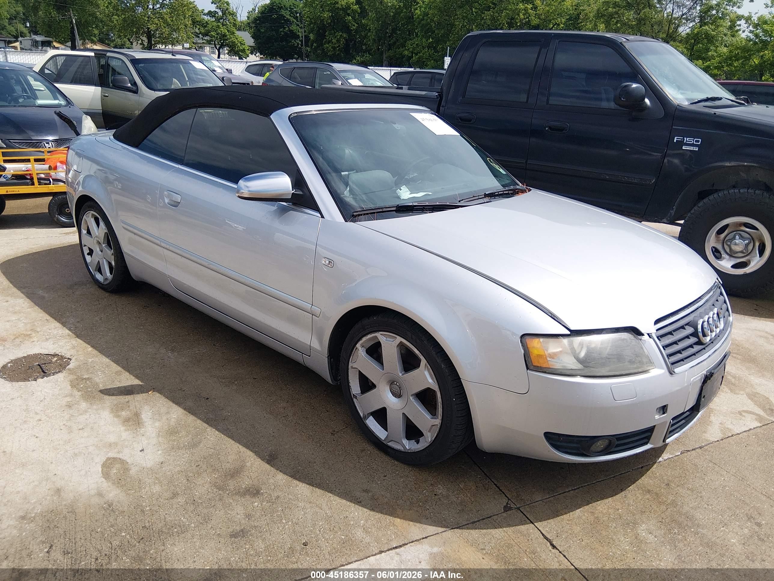 2005 Audi S4, VIN WUARL48H75K901557 — Перед
