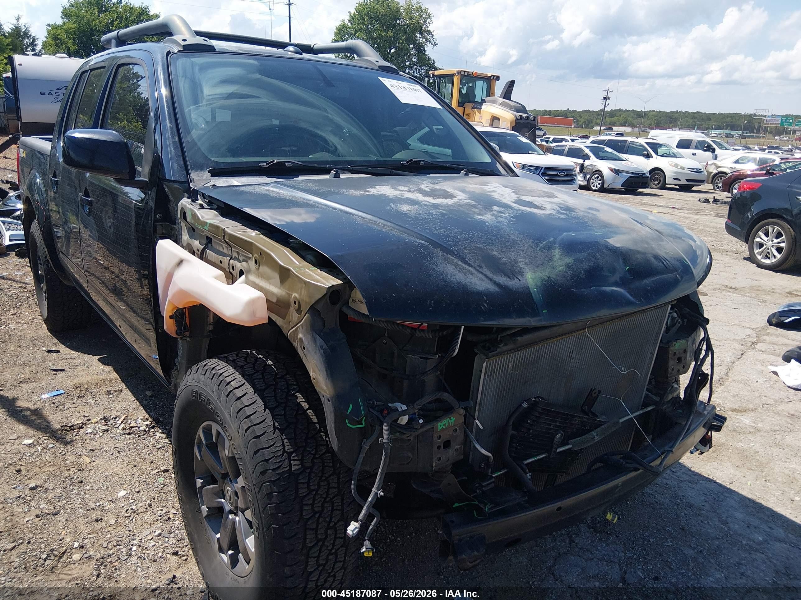2015 Nissan Frontier SV, VIN 1N6AD0EV4FN755335 — Front end