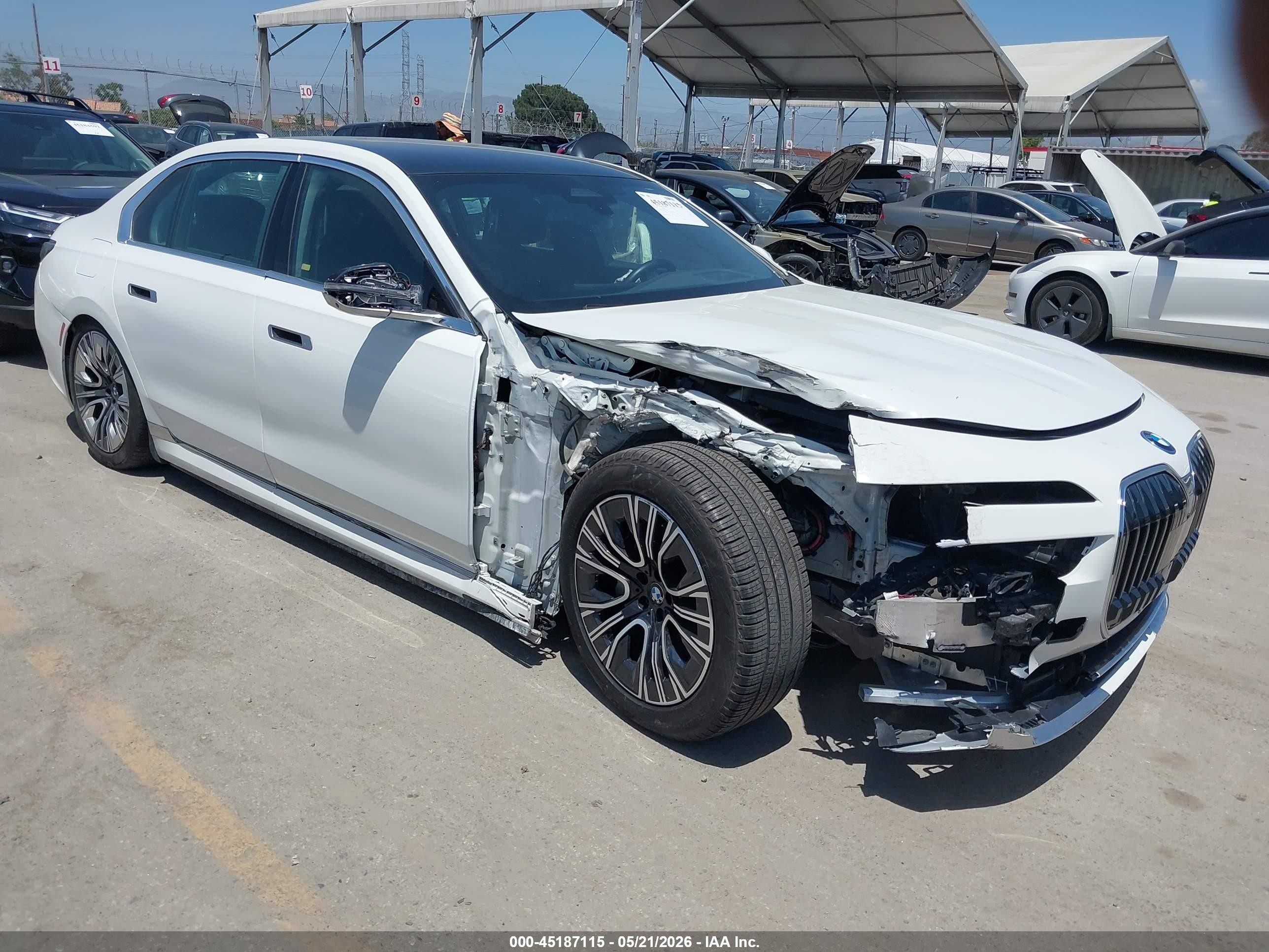 2025 BMW i7 eDrive50, VIN WBY43EJ02SCT41887 — Front end