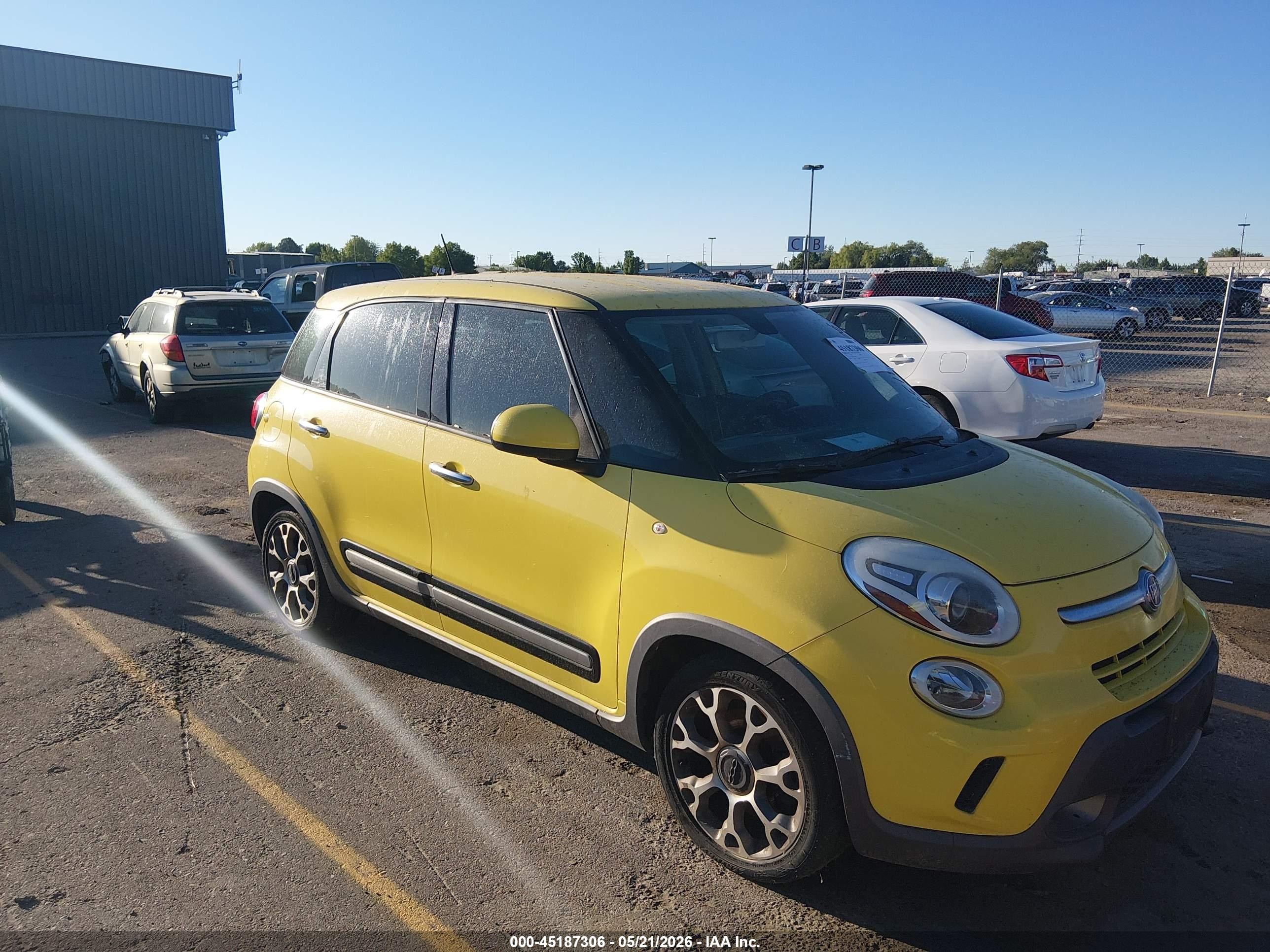 2014 FIAT 500L Trekking, VIN ZFBCFADH3EZ011078 — Normal wear