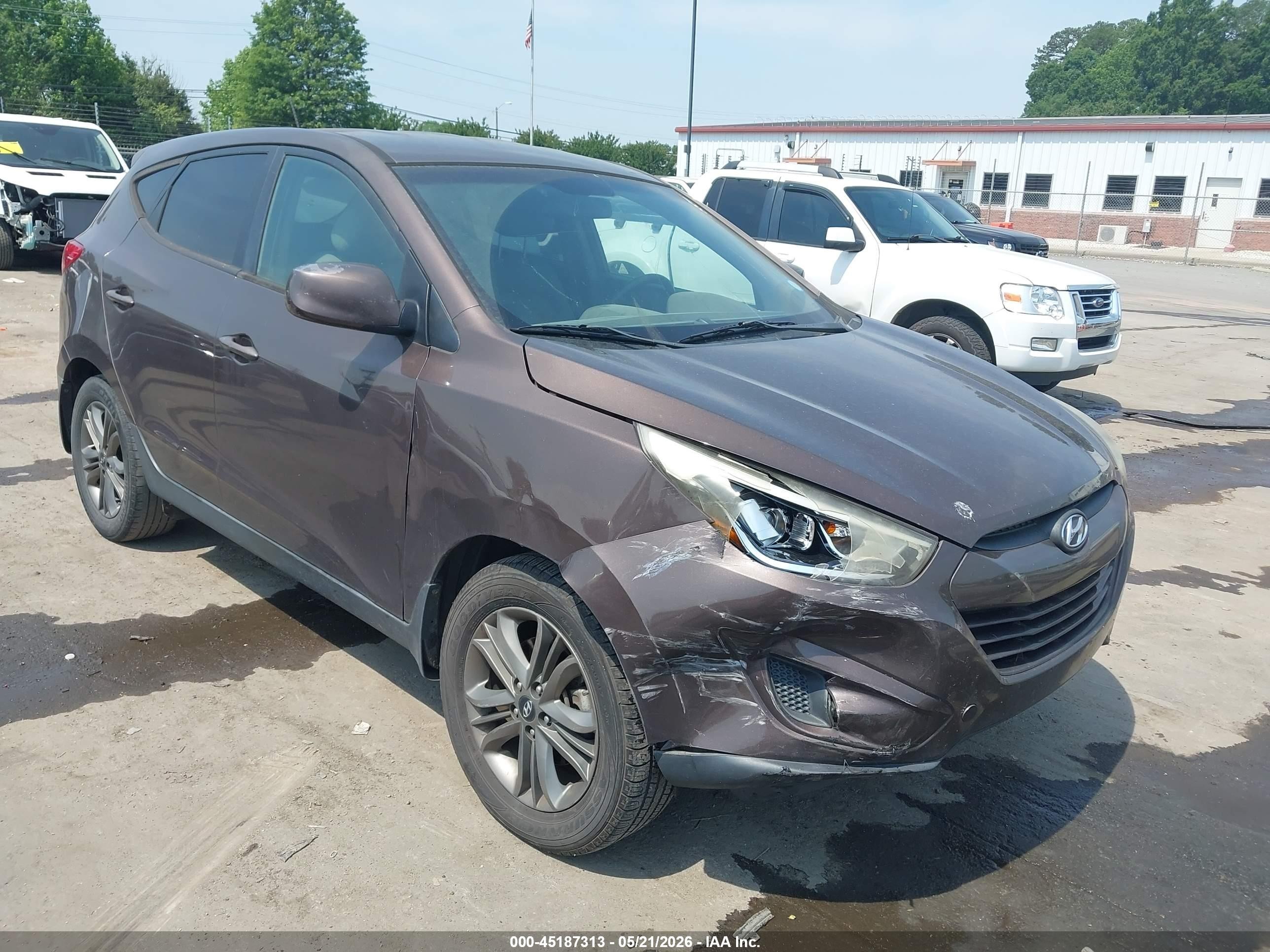 2015 Hyundai Tucson GLS, VIN KM8JT3AF1FU982117 — Side