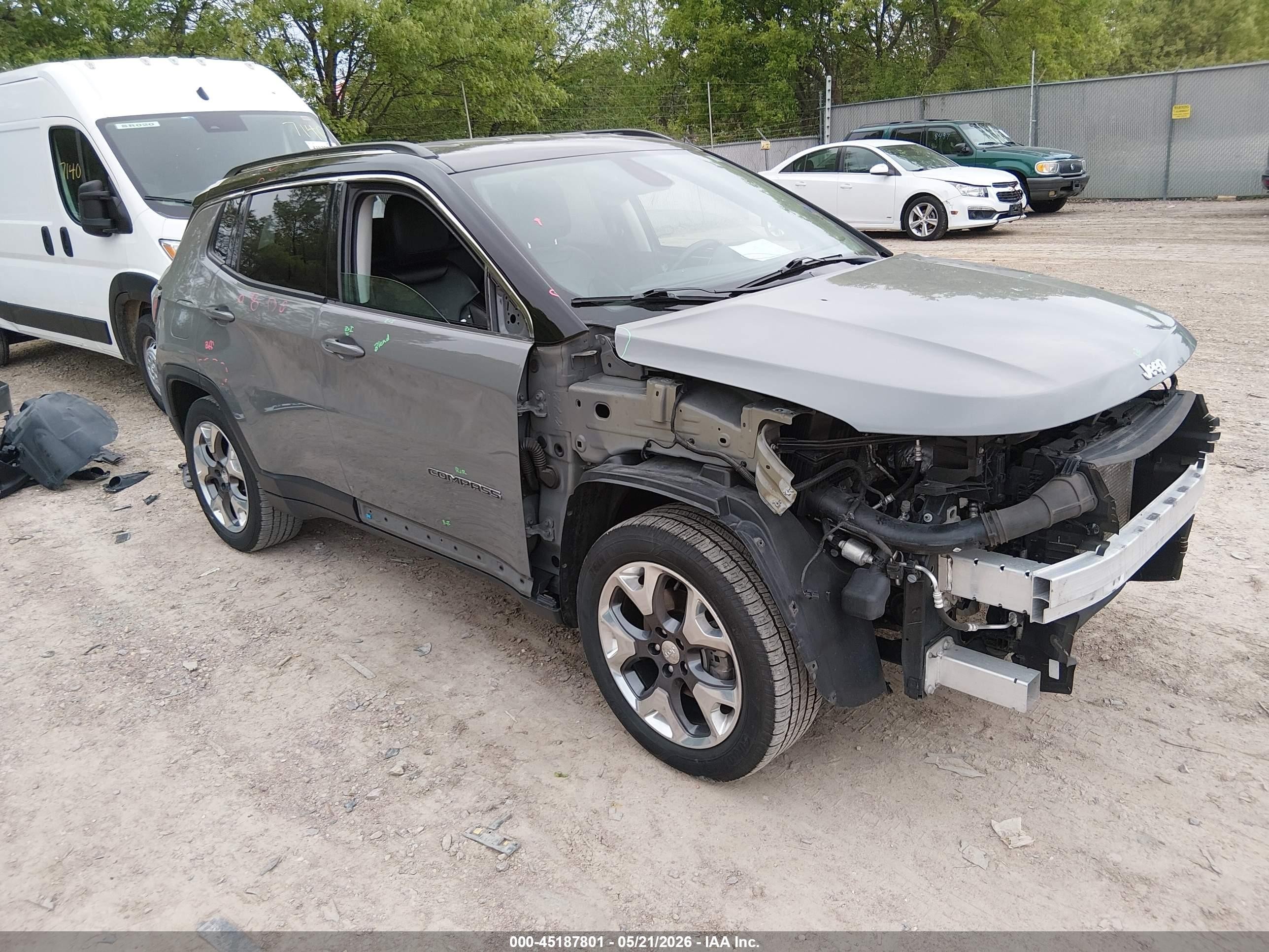 2020 Jeep Compass Limited, VIN 3C4NJCCB2LT107950 — Front end