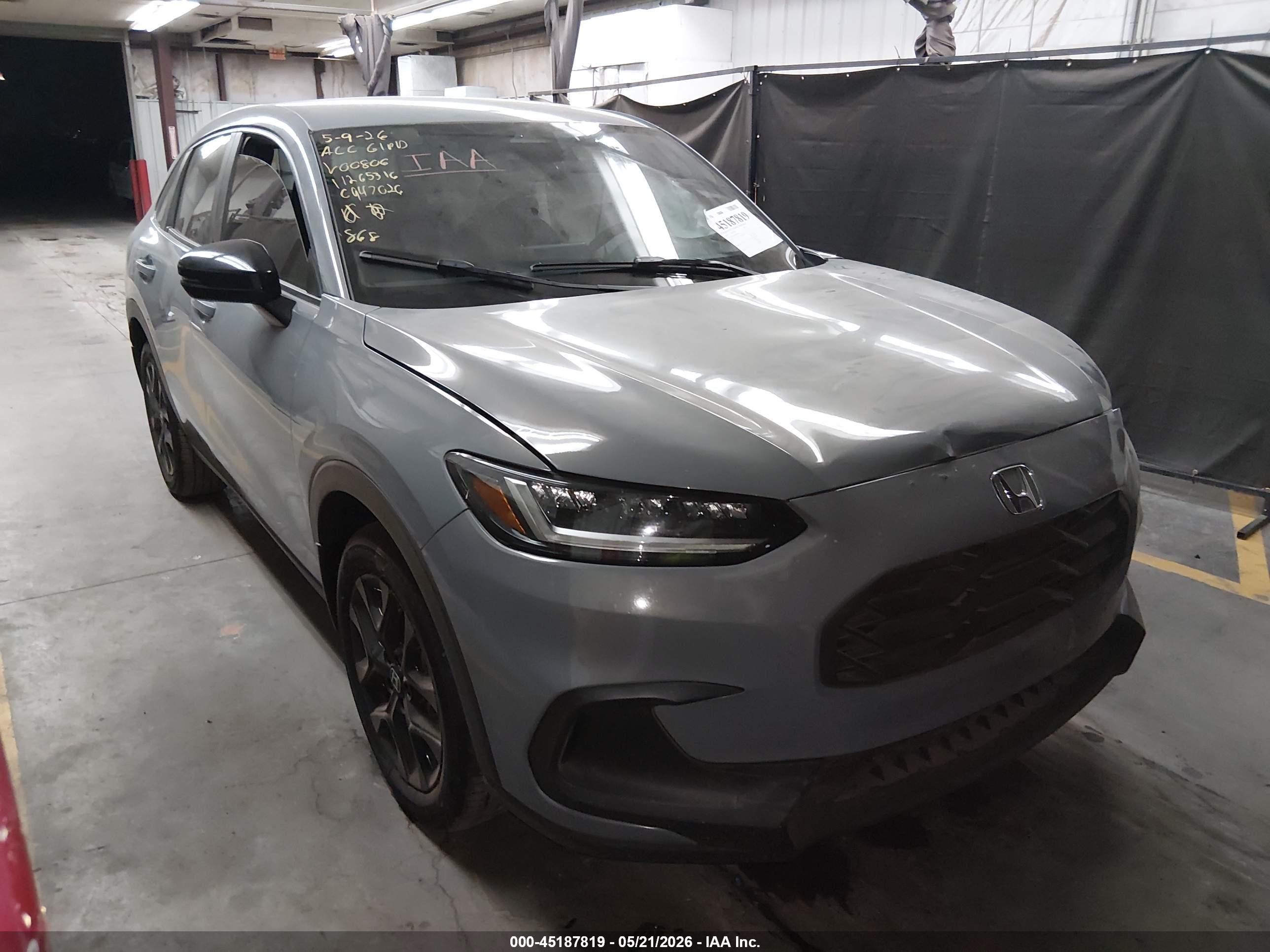 2024 Honda HR-V Sport, VIN 3CZRZ2H57RM700806 — Бок
