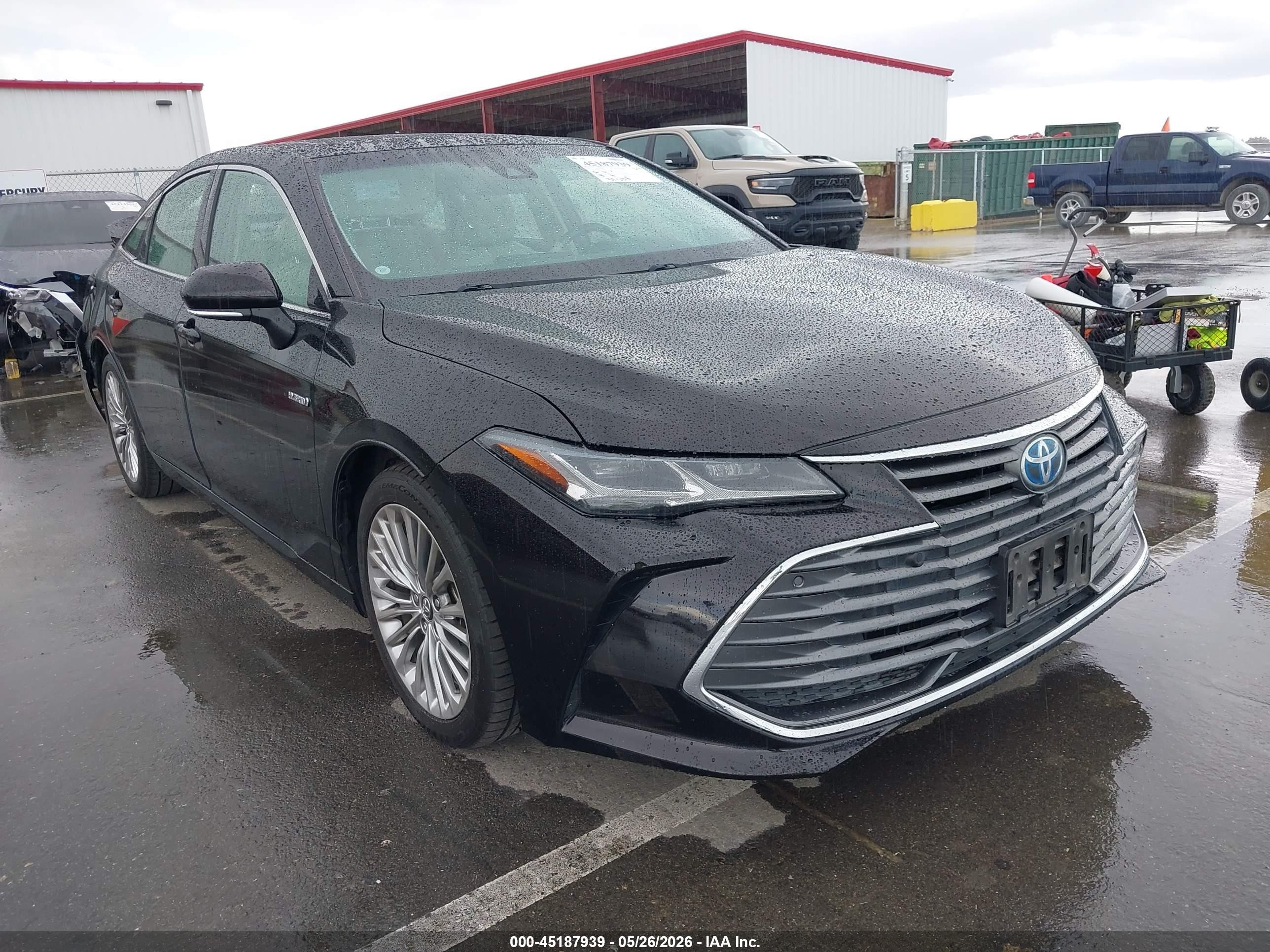 2019 Toyota Avalon Limited Hybrid, VIN 4T1B21FB2KU005256 — Rear end