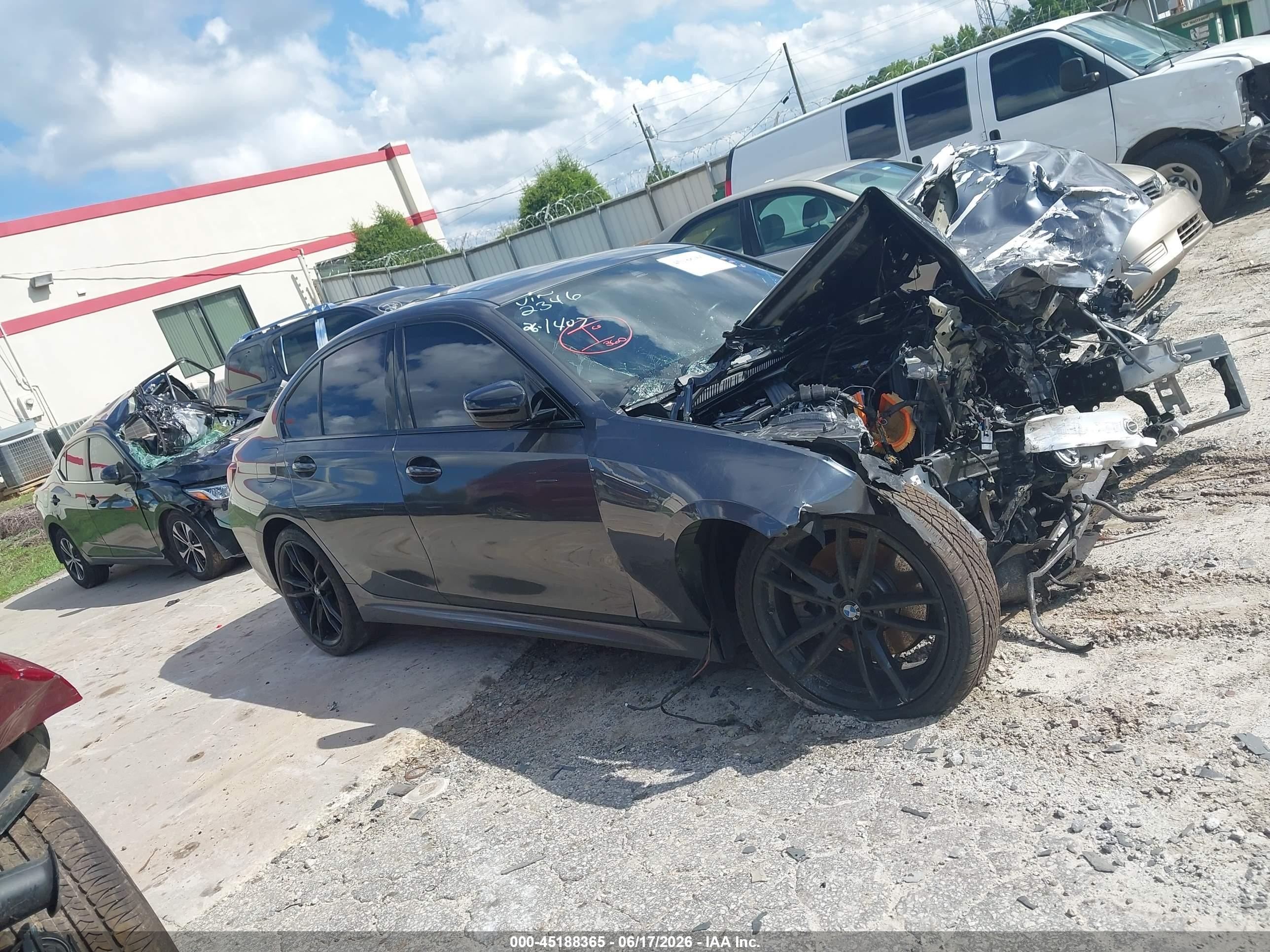 2022 BMW 3 Series 330i, VIN 3MW5R1J03N8C62346 — Front end