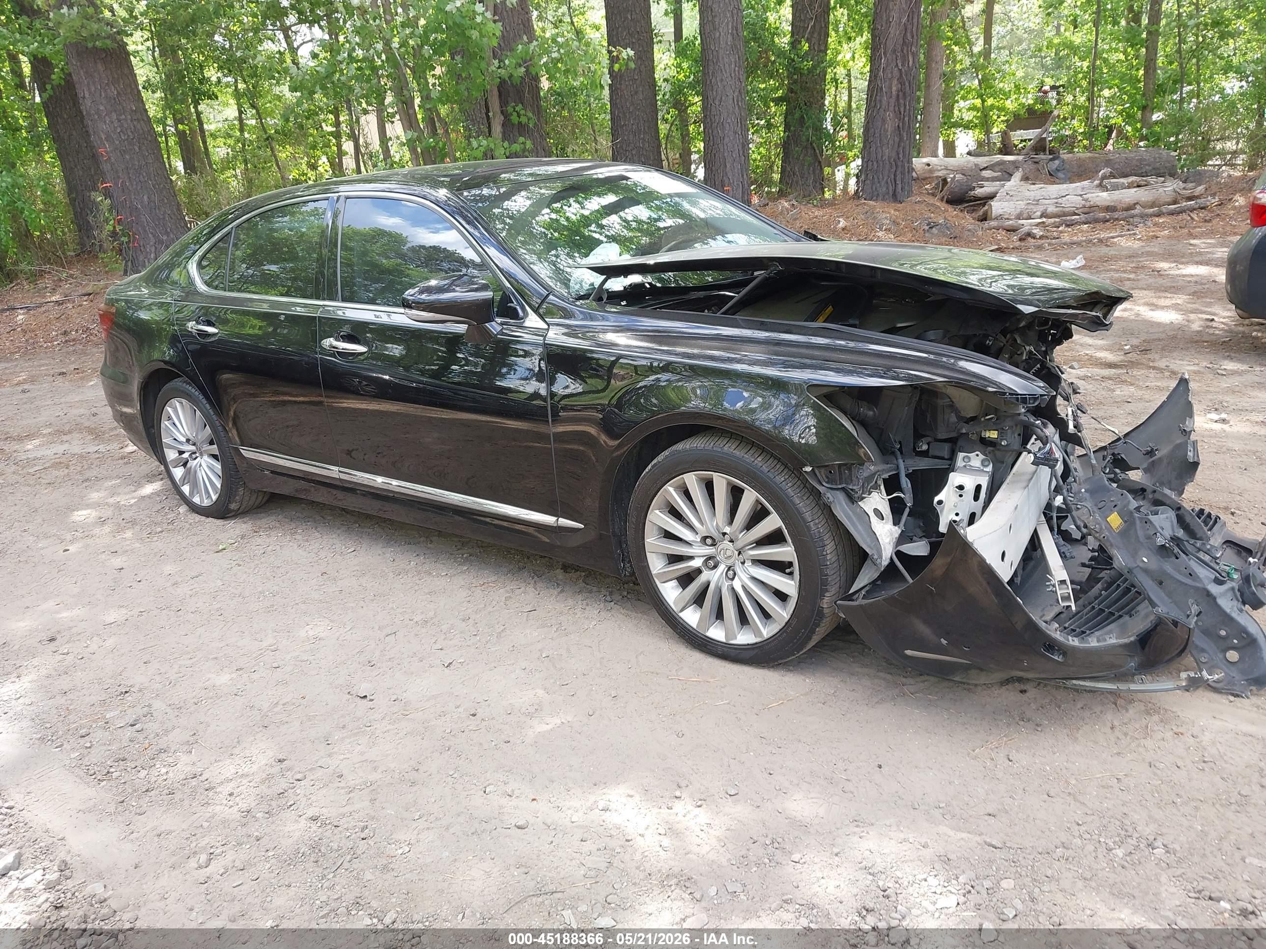 2014 Lexus LS 460, VIN JTHBL5EF9E5126778 — Front end