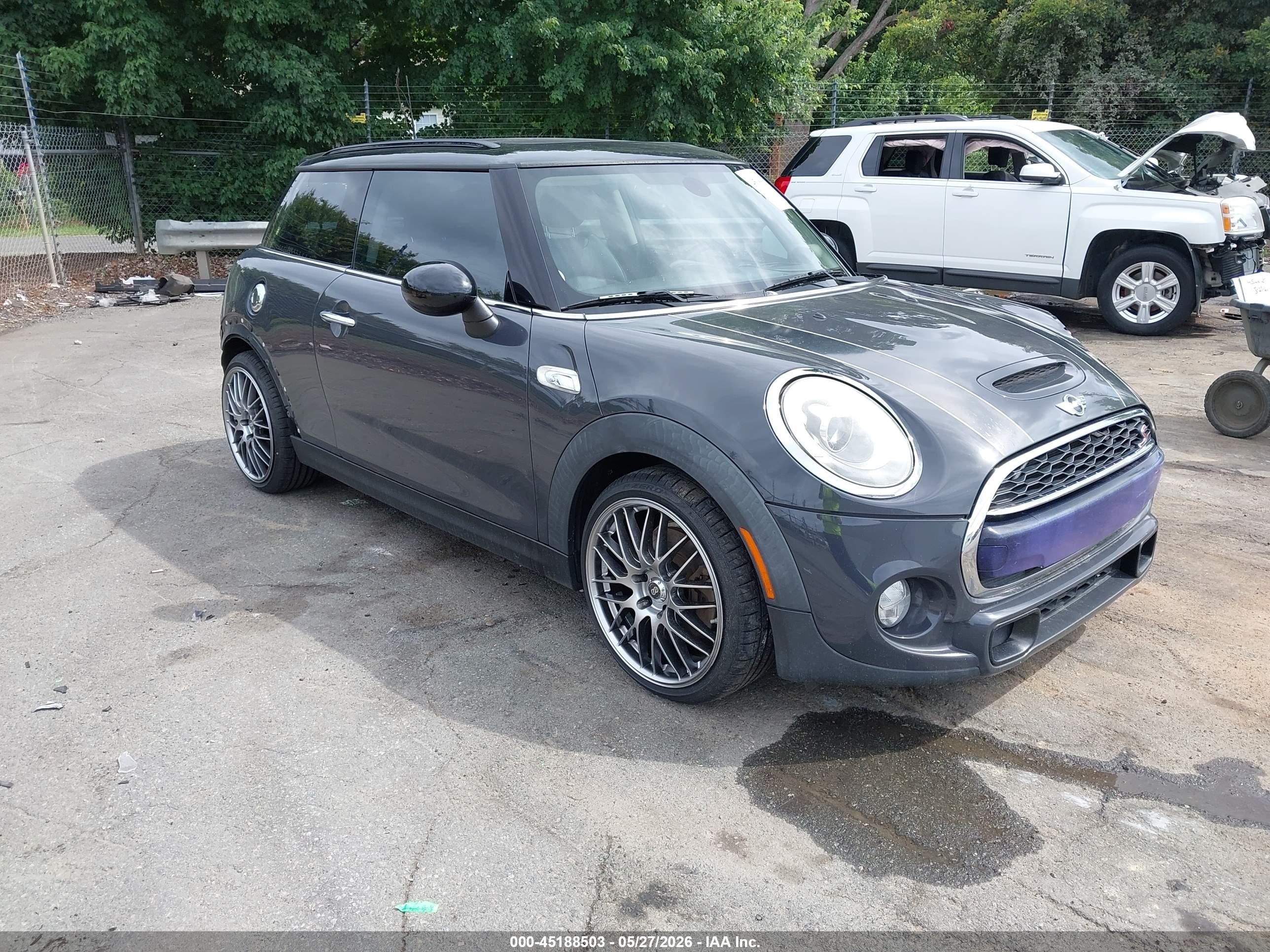 2016 MINI Hardtop S, VIN WMWXP7C50G2C60861 — Бок