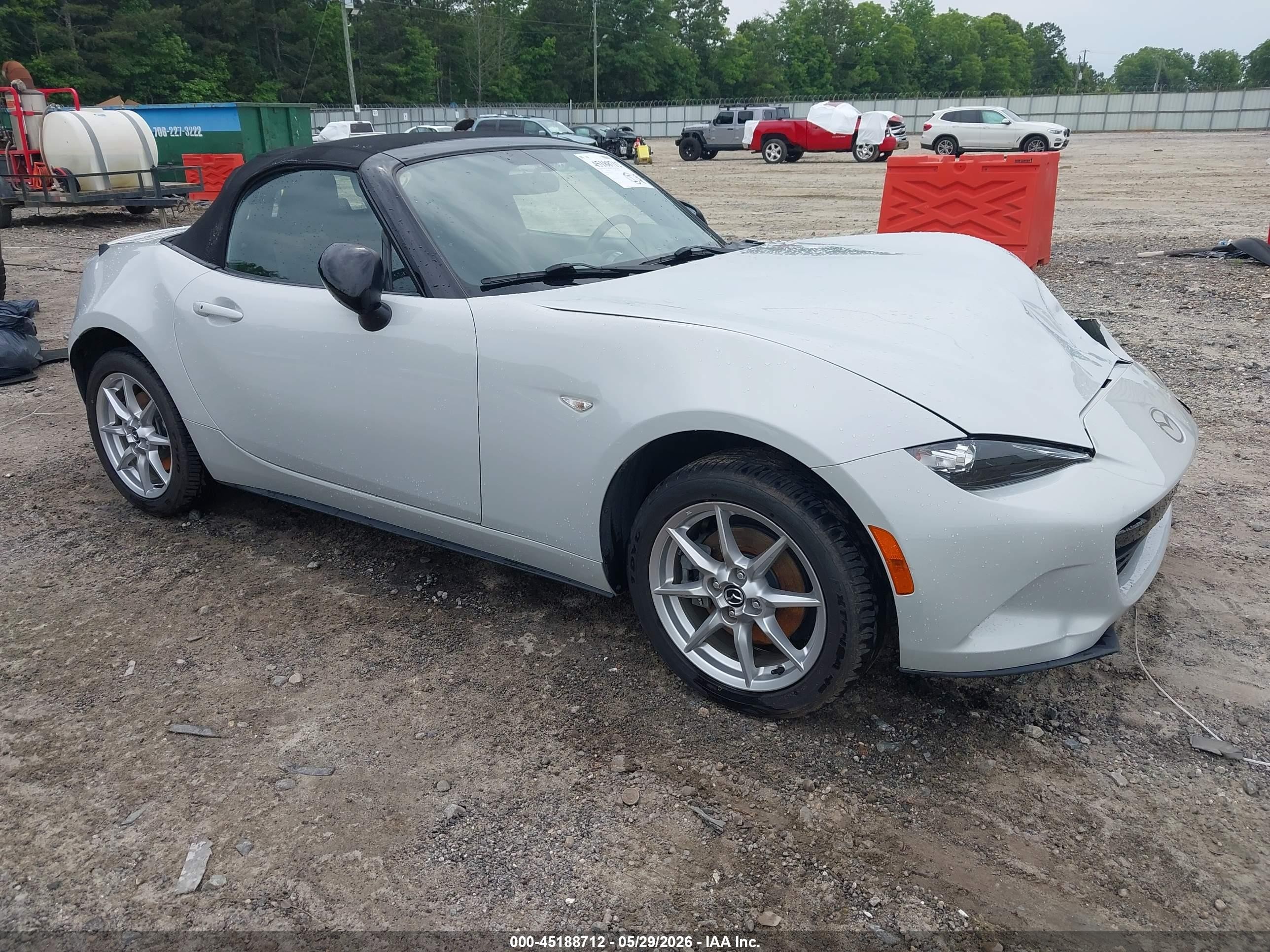 2016 Mazda MX-5 Miata Sport, VIN JM1NDAB77G0114842 — Front end