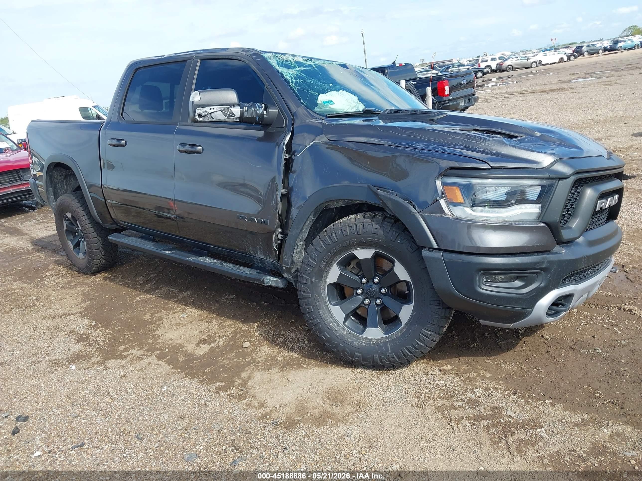 2020 Ram 1500 Rebel, VIN 1C6SRFLT2LN279537 — Front end