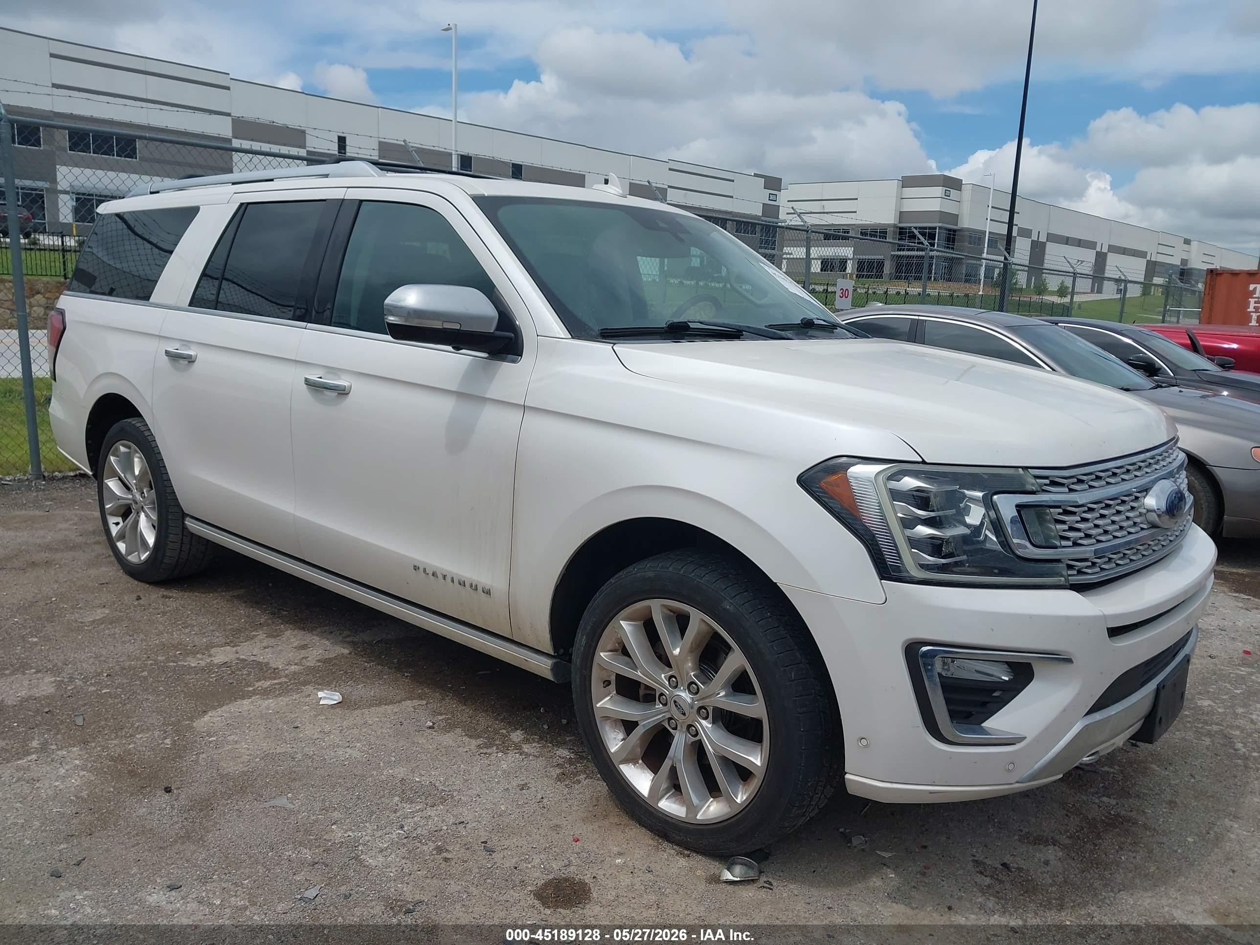 2018 Ford Expedition Max Platinum, VIN 1FMJK1MTXJEA24038 — Град