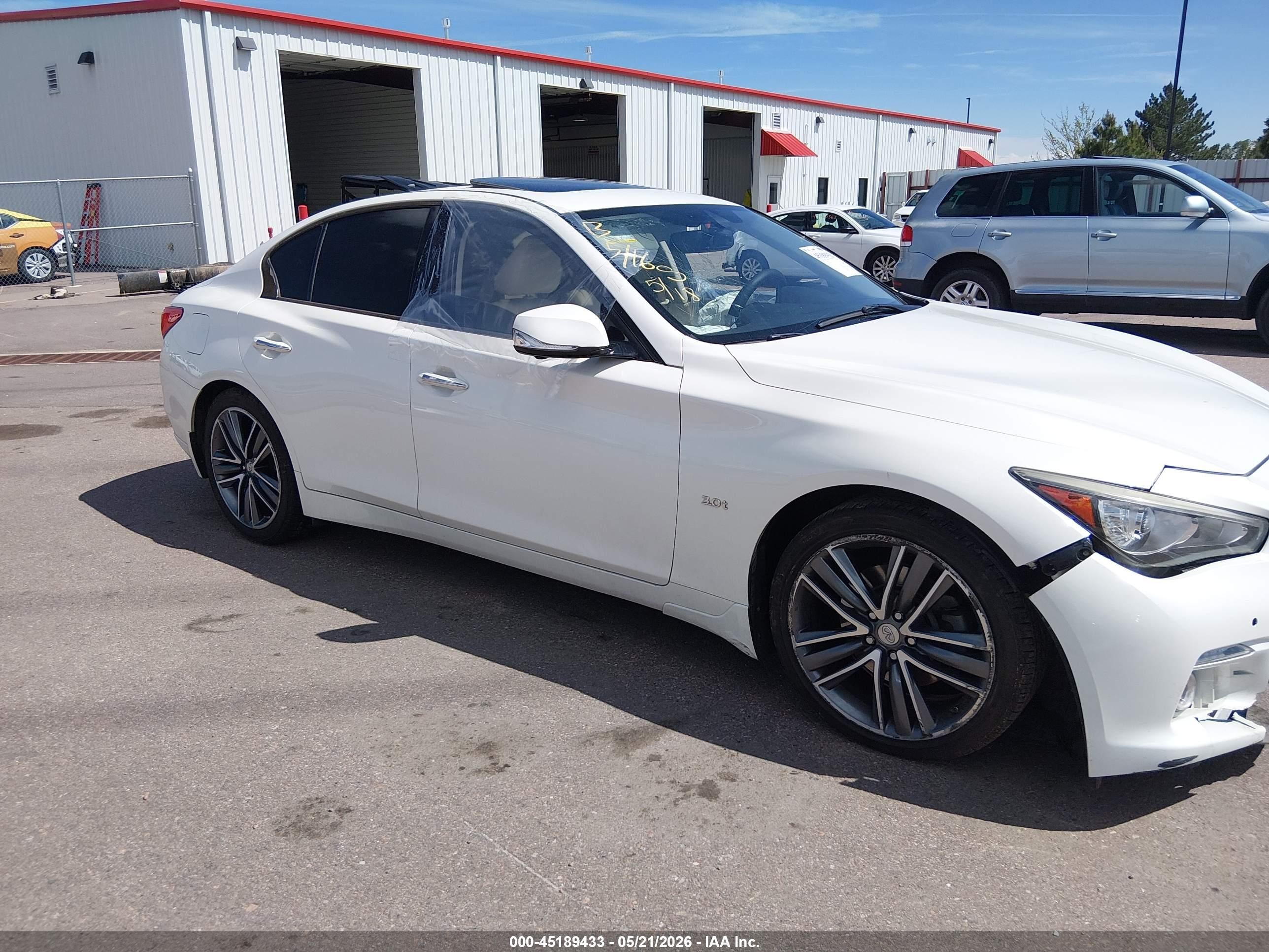 2017 Infiniti Q50 Signature Edition, VIN JN1EV7AR0HM833043 — Front end