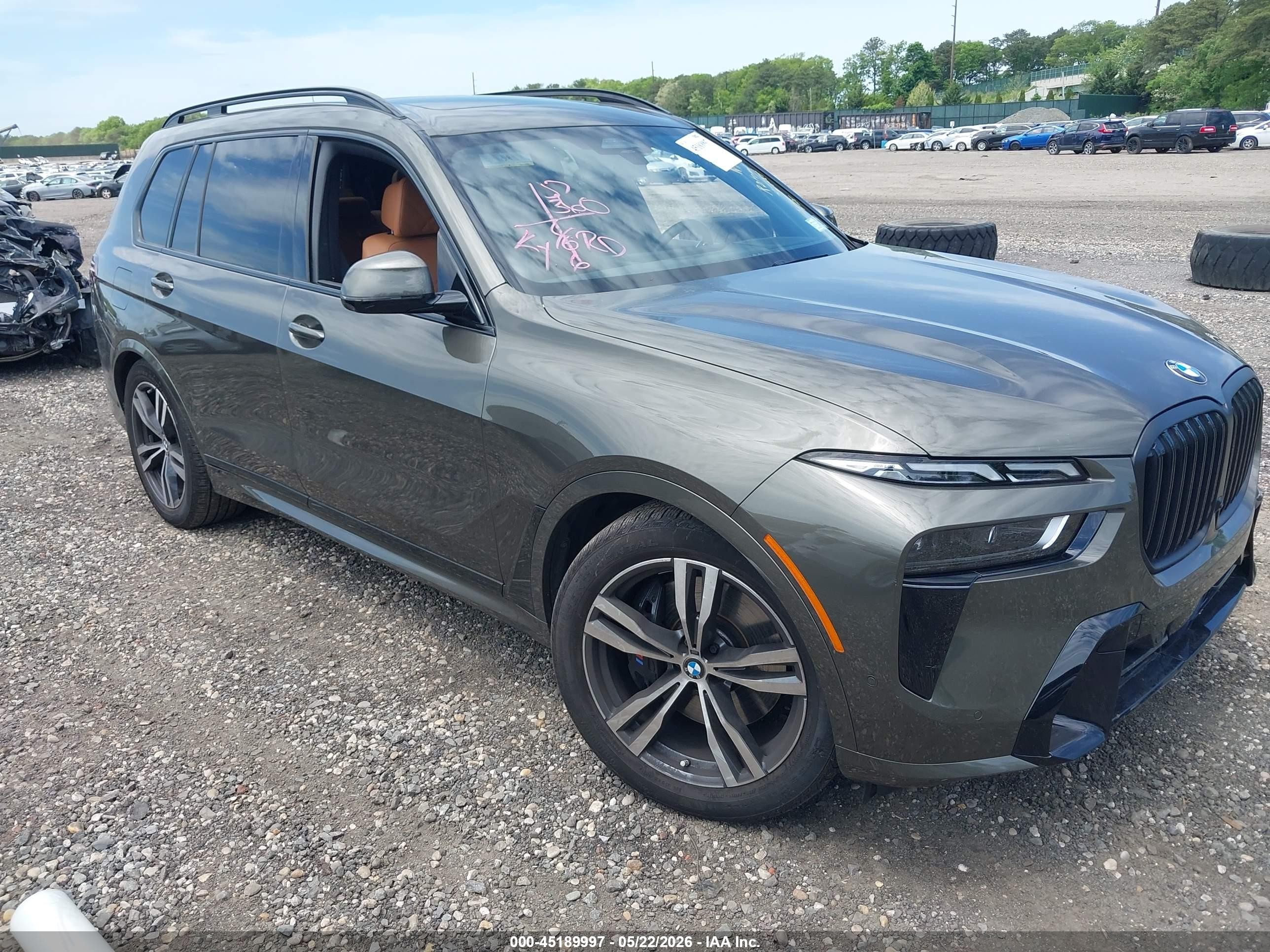 2025 BMW X7 xDrive40i, VIN 5UX23EM01S9Z59038 — Front end