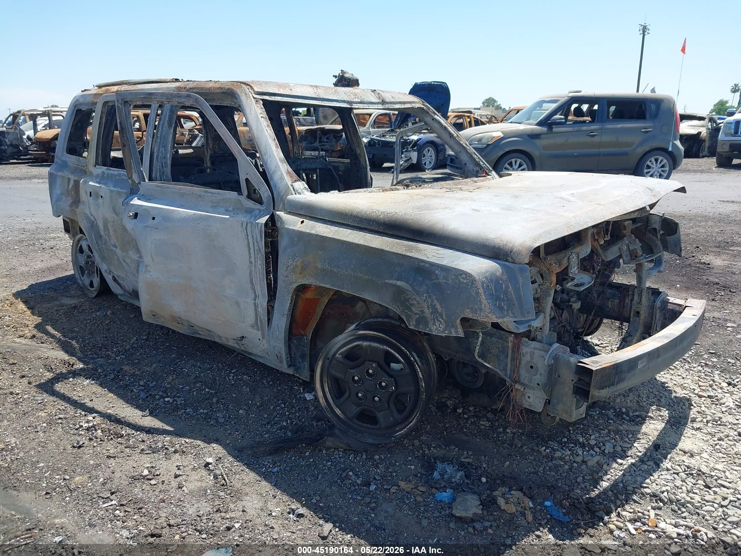 2015 Jeep Patriot Sport, VIN 1C4NJPBA0FD428069 — Engine fire