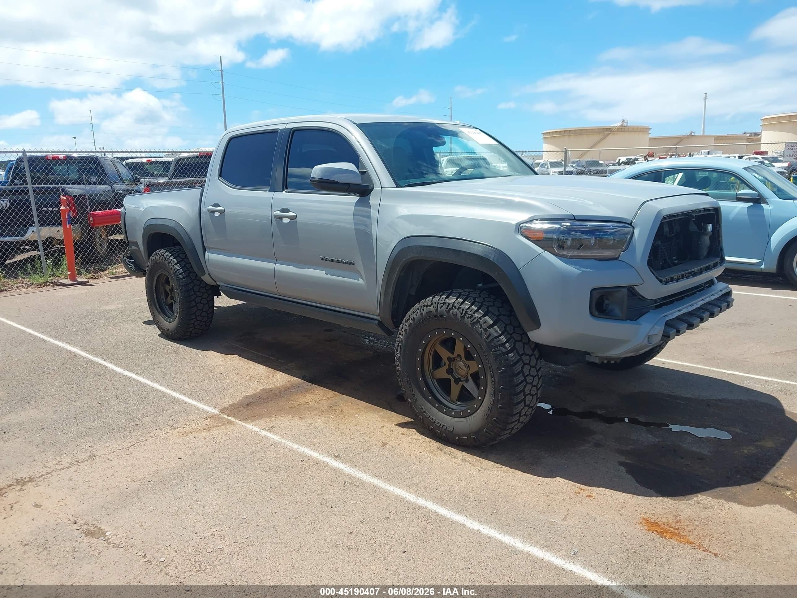 2018 Toyota Tacoma TRD Sport, VIN 3TMAZ5CN0JM057537 — По всему кузову