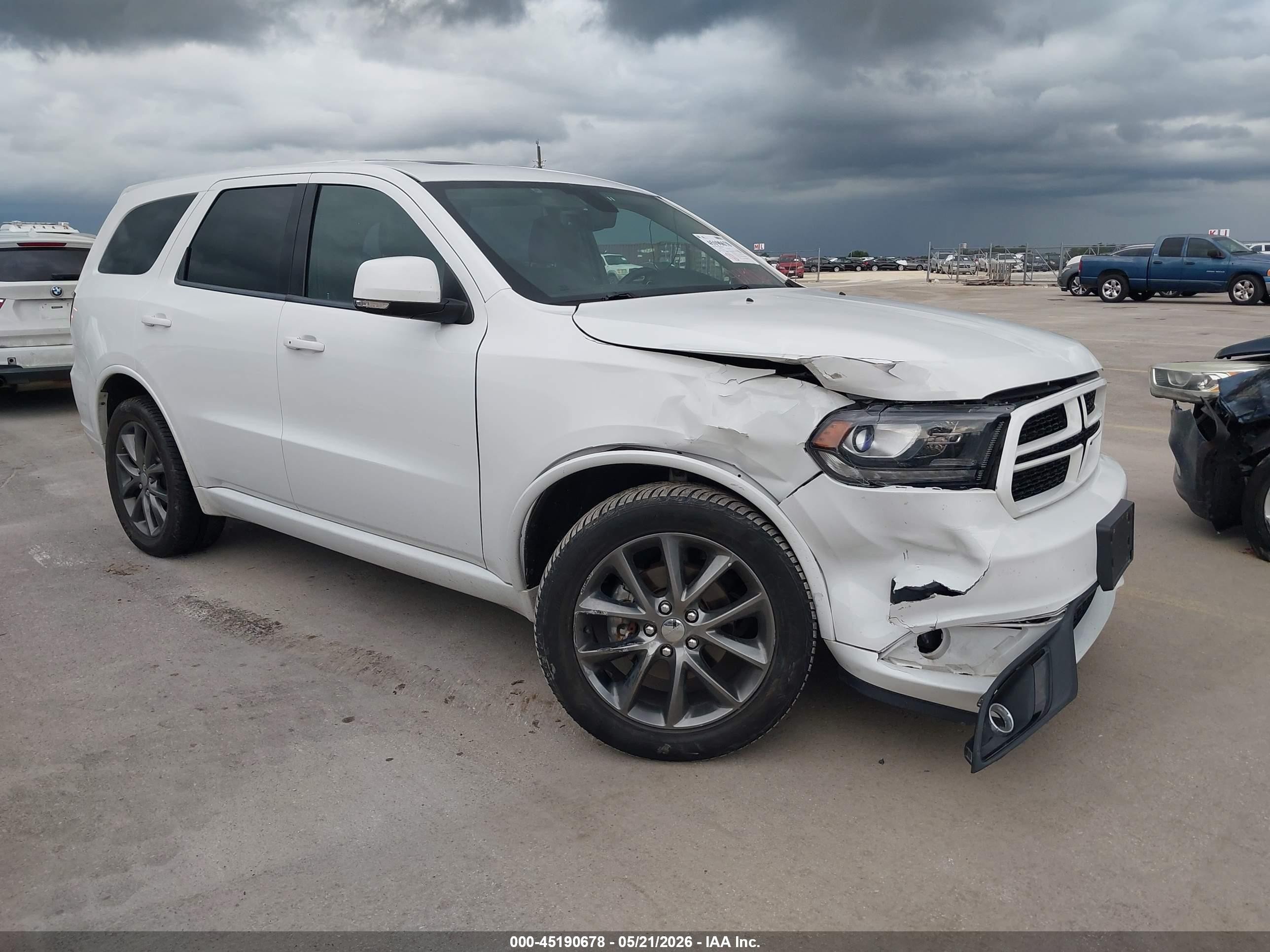 2017 Dodge Durango GT, VIN 1C4RDJDG7HC905211 — Front end