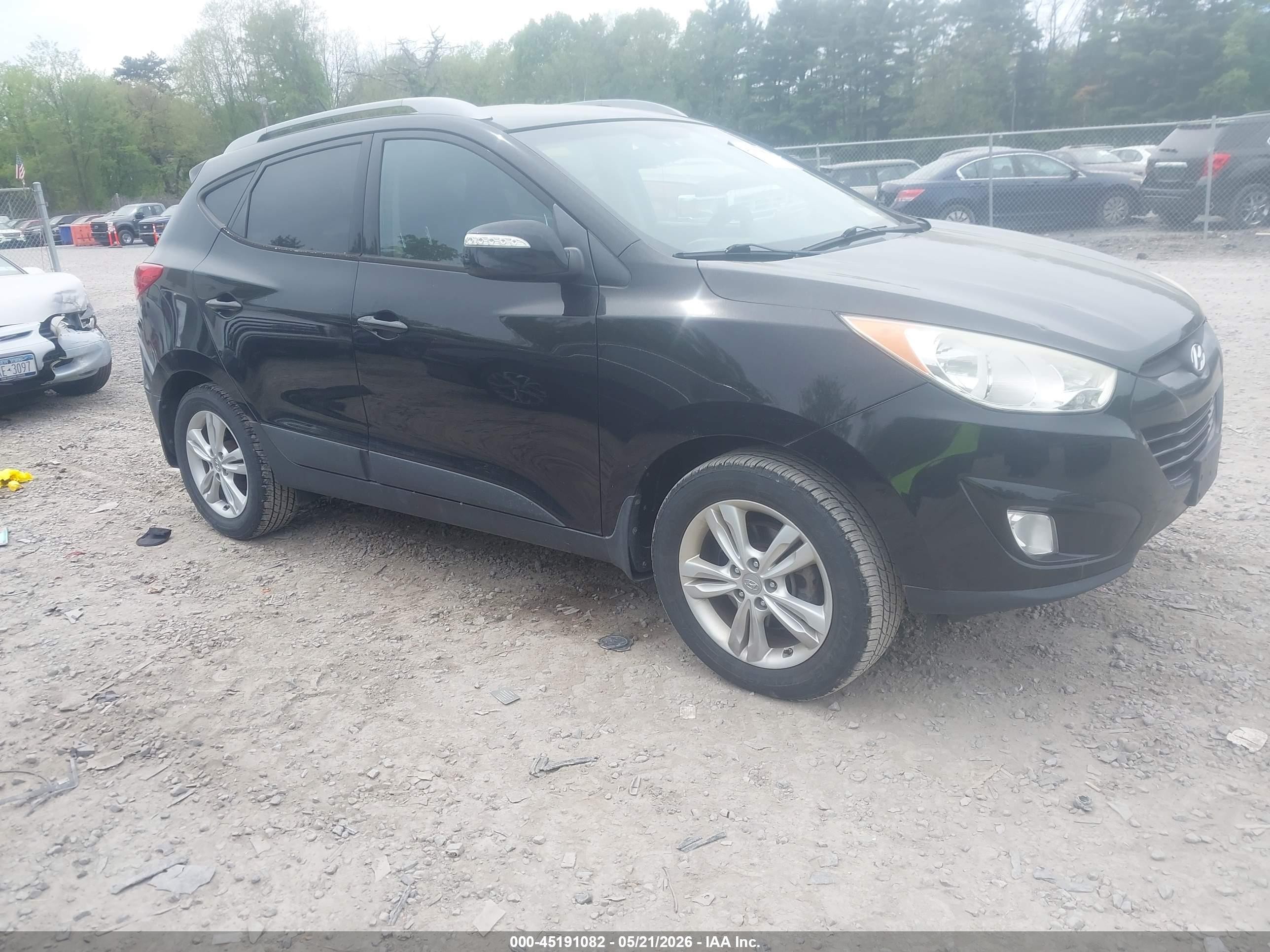 2013 Hyundai Tucson GLS, VIN KM8JU3ACXDU564073 — Front end