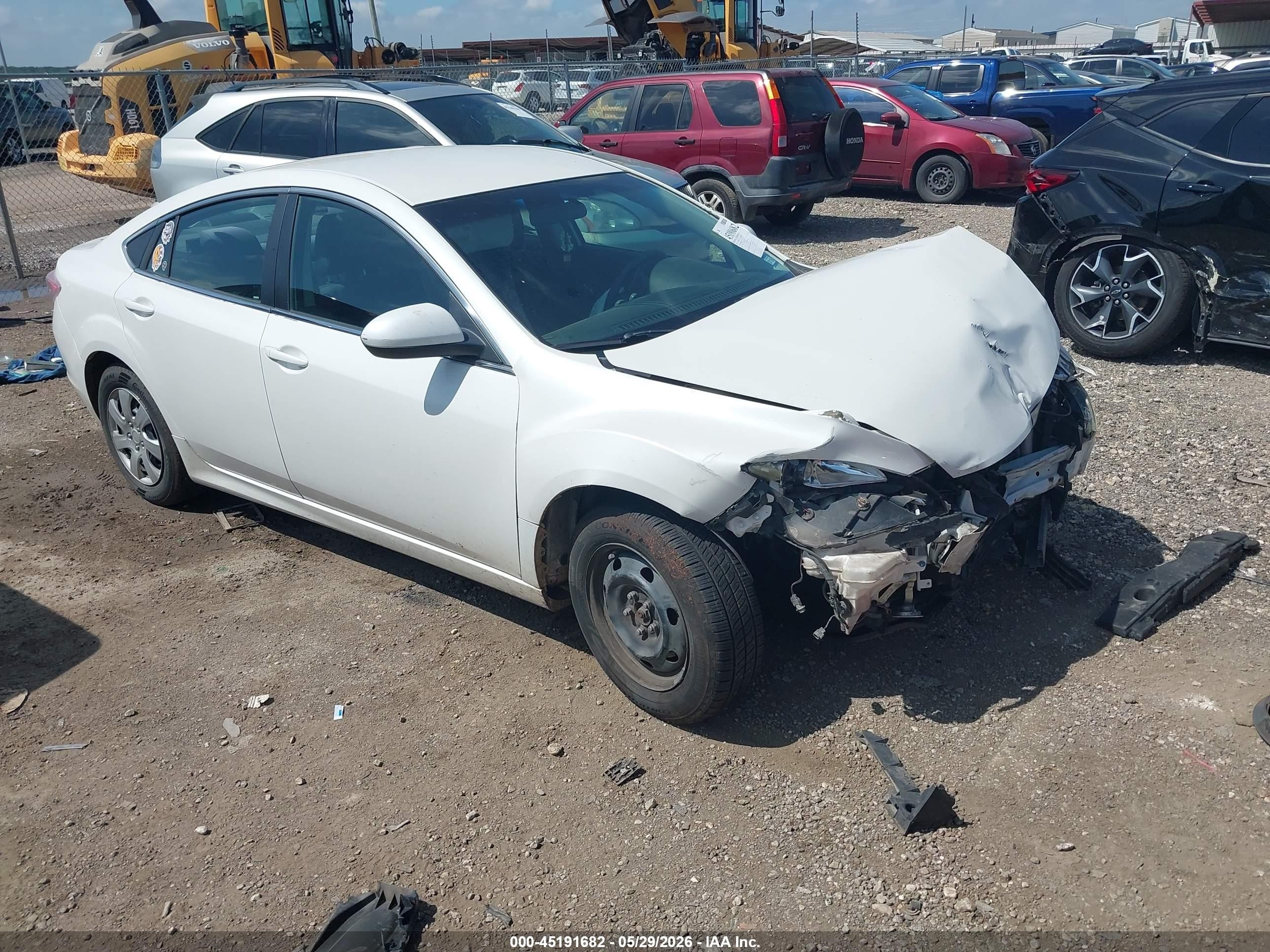 2011 Mazda 6 i Sport, VIN 1YVHZ8BH5B5M00310 — Front end