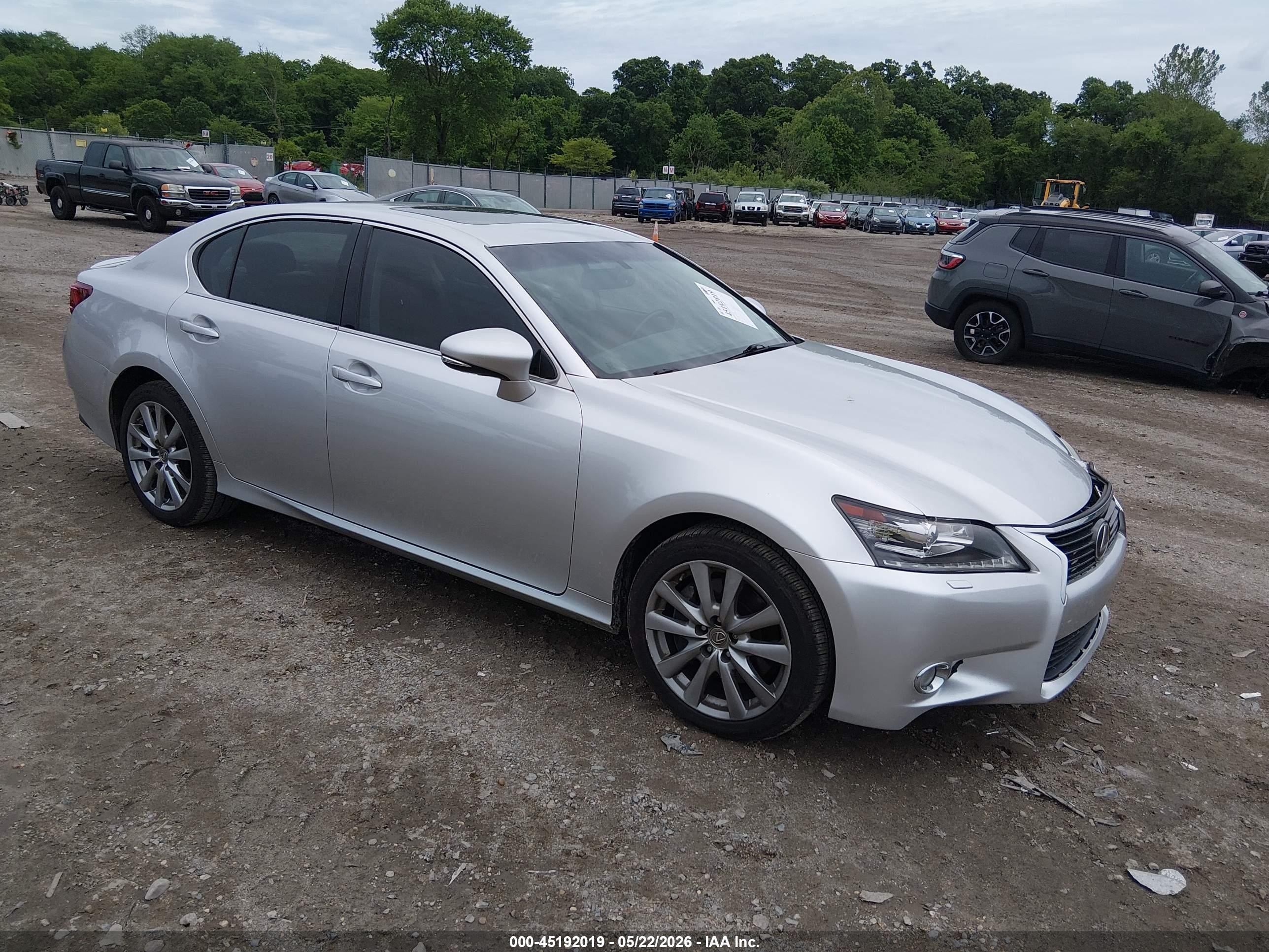 2015 Lexus GS 350, VIN JTHCE1BL8FA002608 — Бок