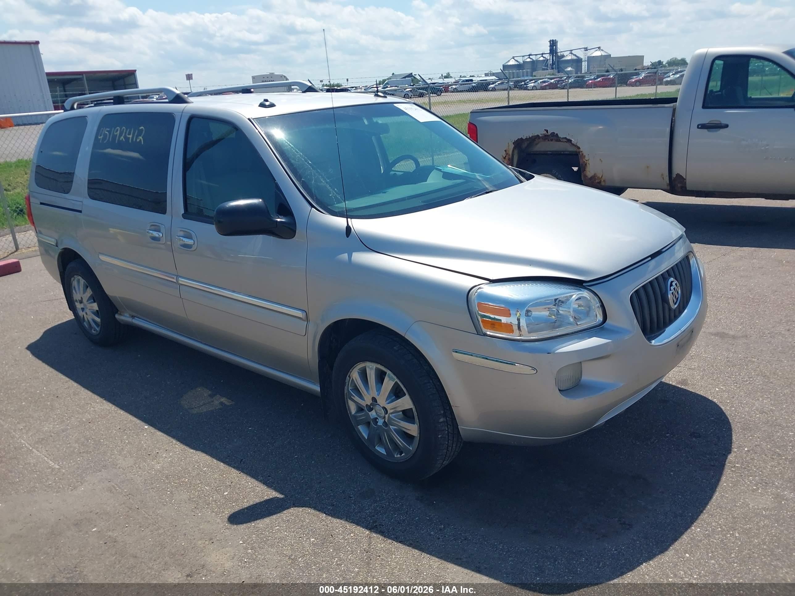 2005 Buick Terraza CXL, VIN 5GADV33L65D242769 — Side