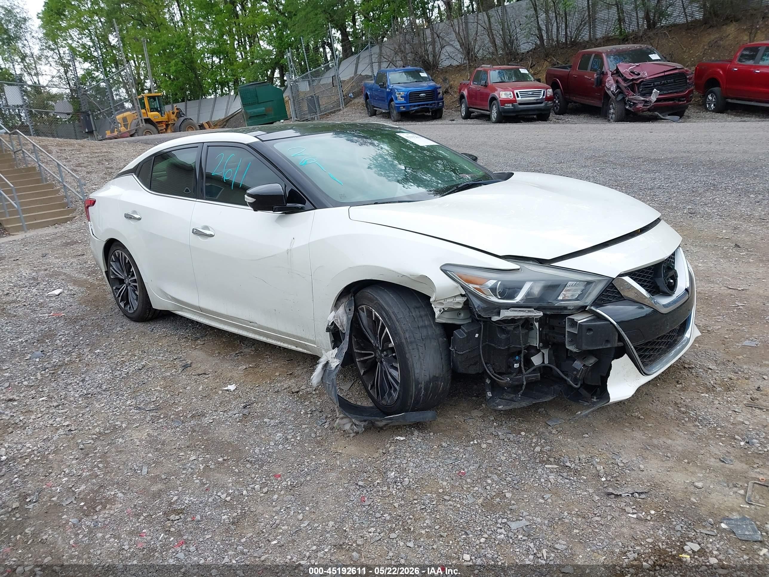 2017 Nissan Maxima SL, VIN 1N4AA6APXHC374745 — Front end
