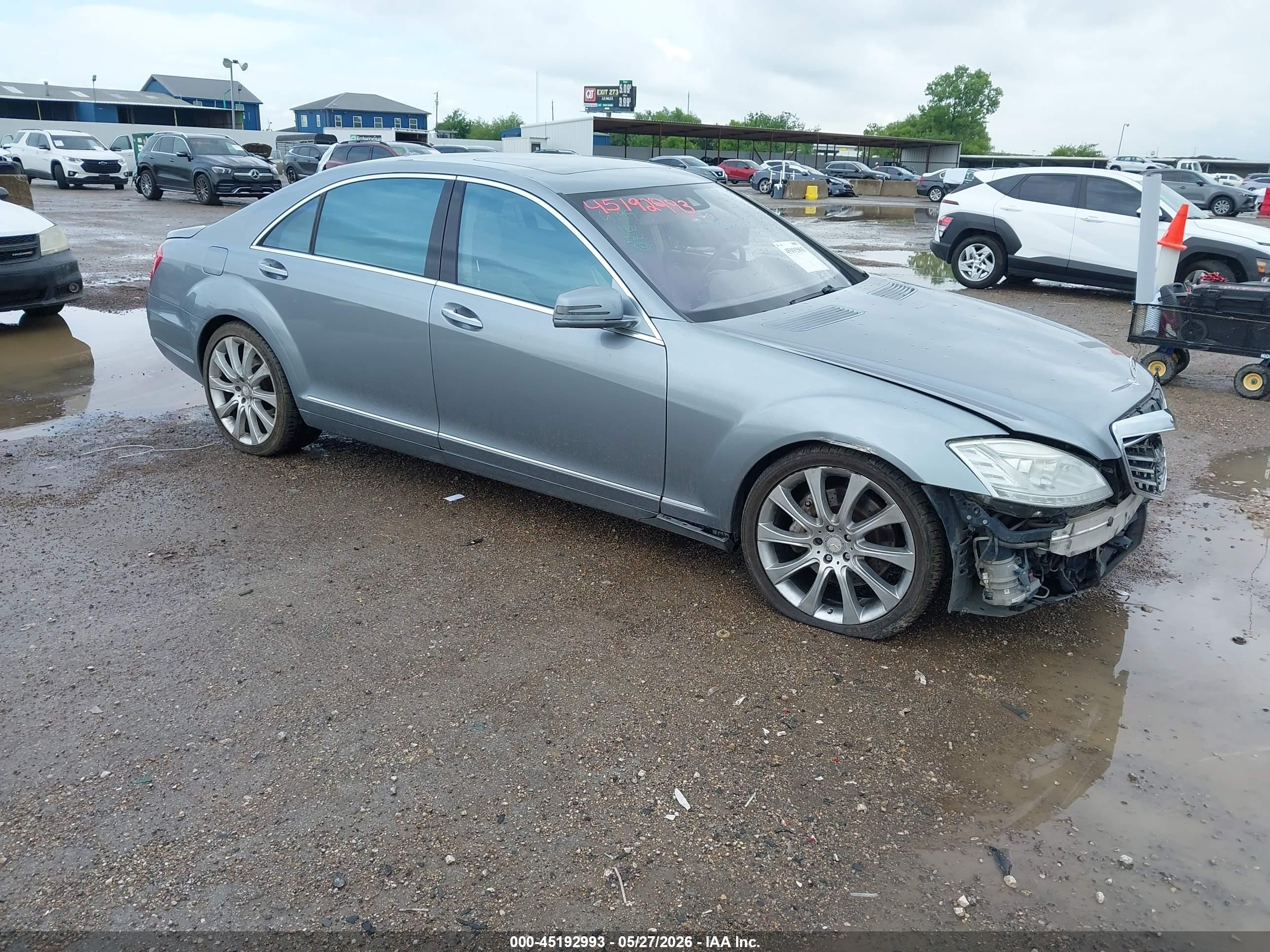 2013 Mercedes-Benz S 550, VIN WDDNG7DBXDA506673 — Front end