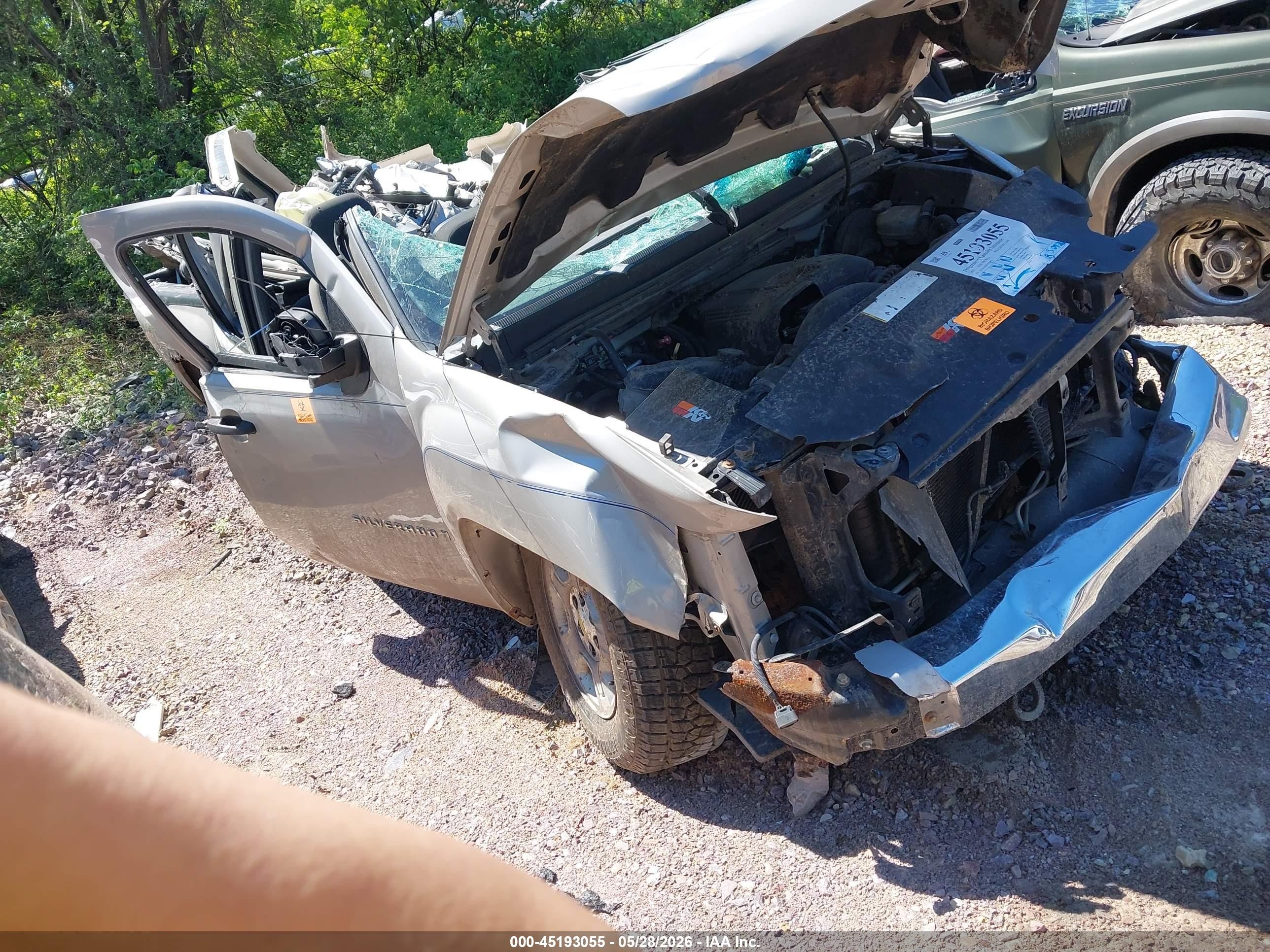 2007 Chevrolet Silverado 1500 1LT, VIN 1GCEK19097Z520972 — Biohazard / chemical